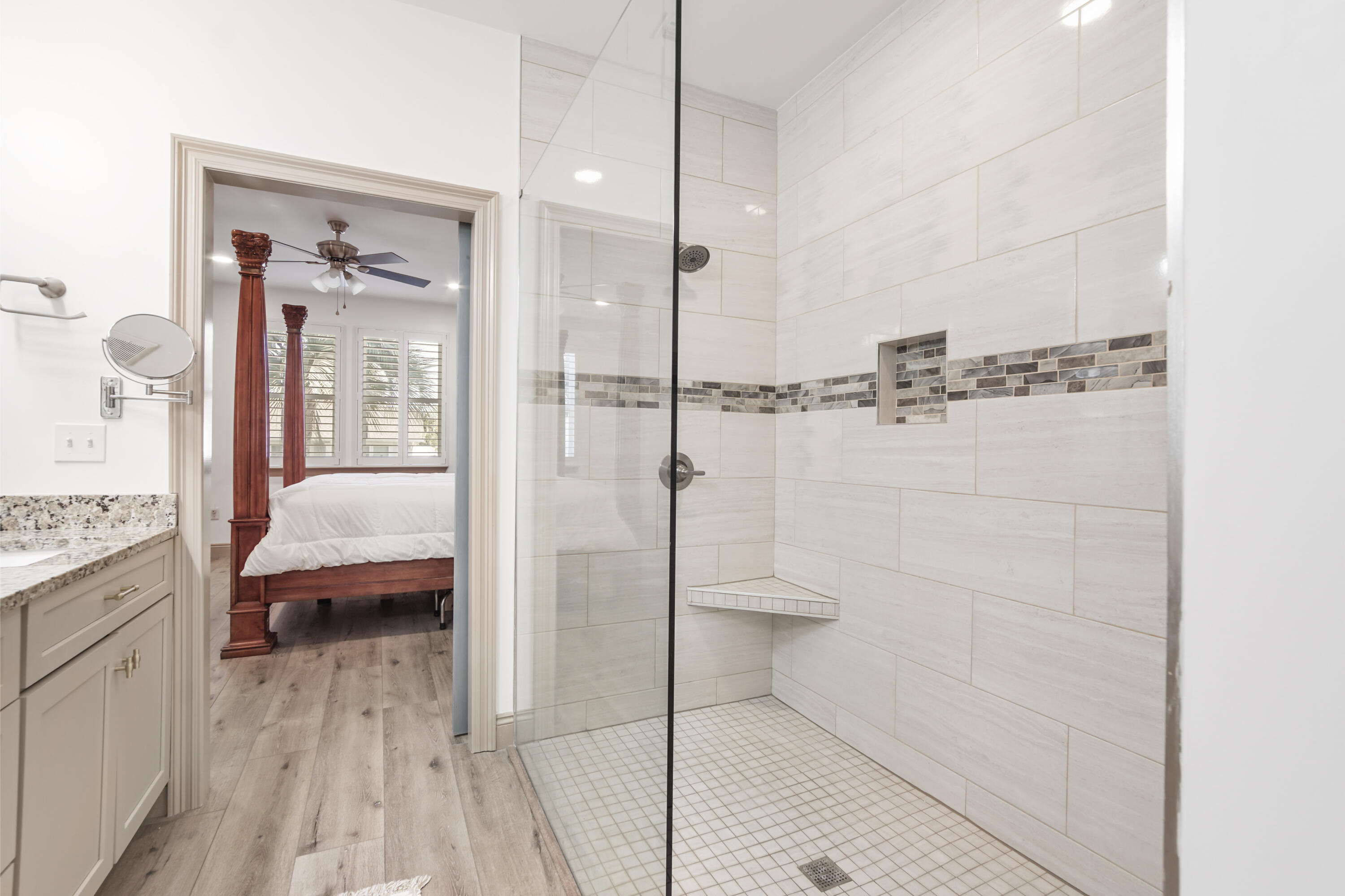 LAGUNA BEACH ESTATES 9TH ADDN - Residential