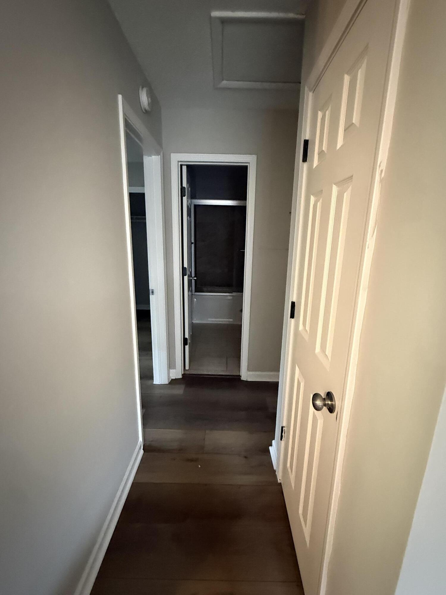 SUNSET STRIP S/D LOT 5 BLK 4 - Residential Lease