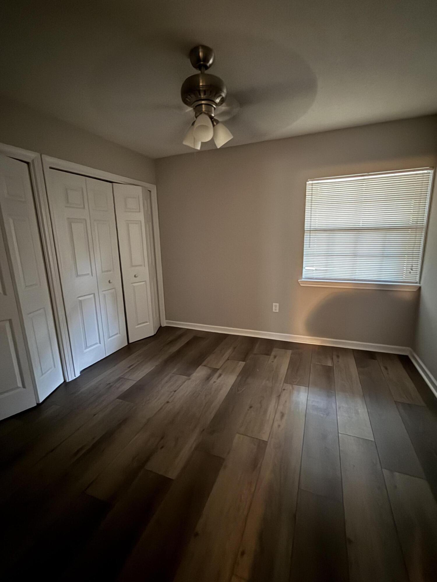 SUNSET STRIP S/D LOT 5 BLK 4 - Residential Lease