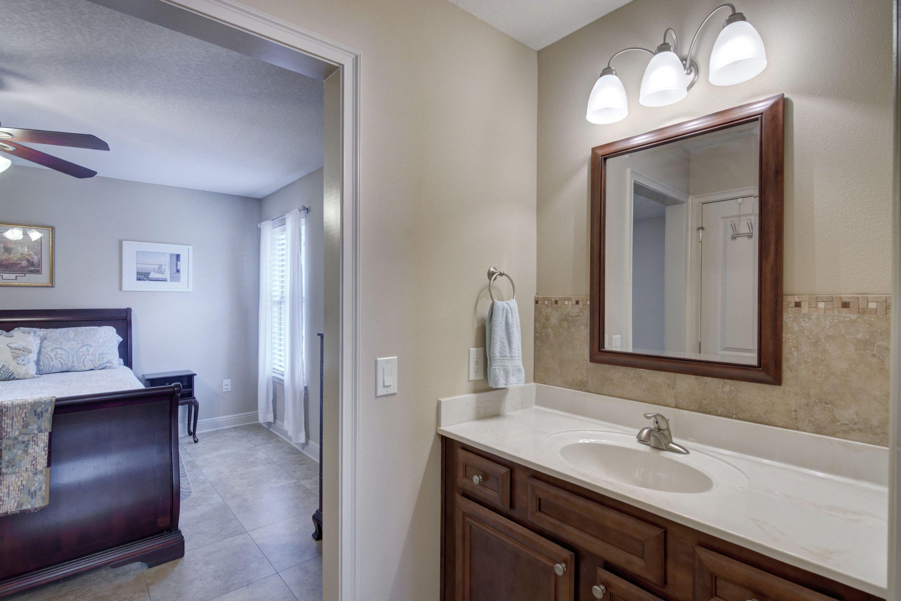 HOLLEY BY THE SEA - Residential