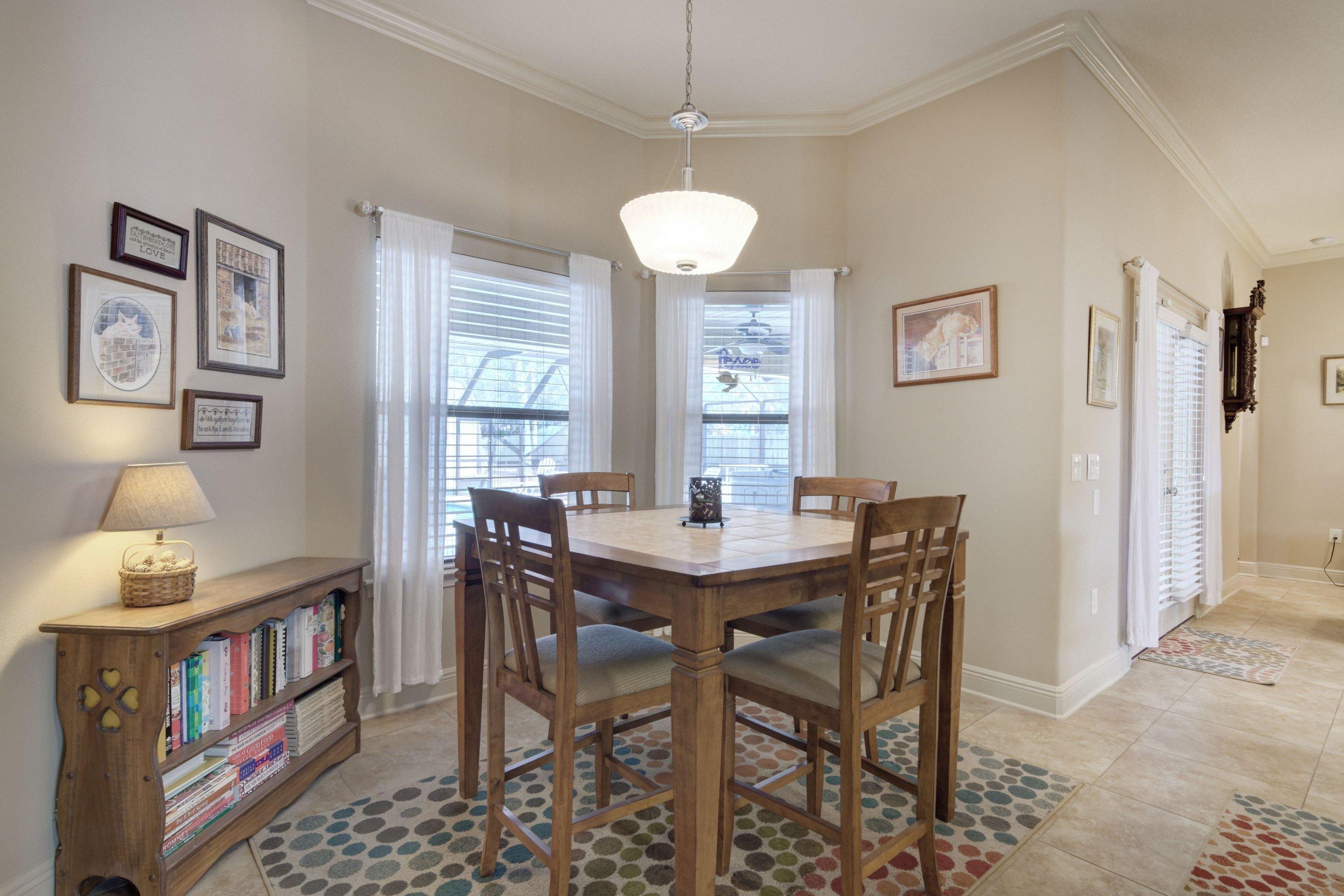 HOLLEY BY THE SEA - Residential