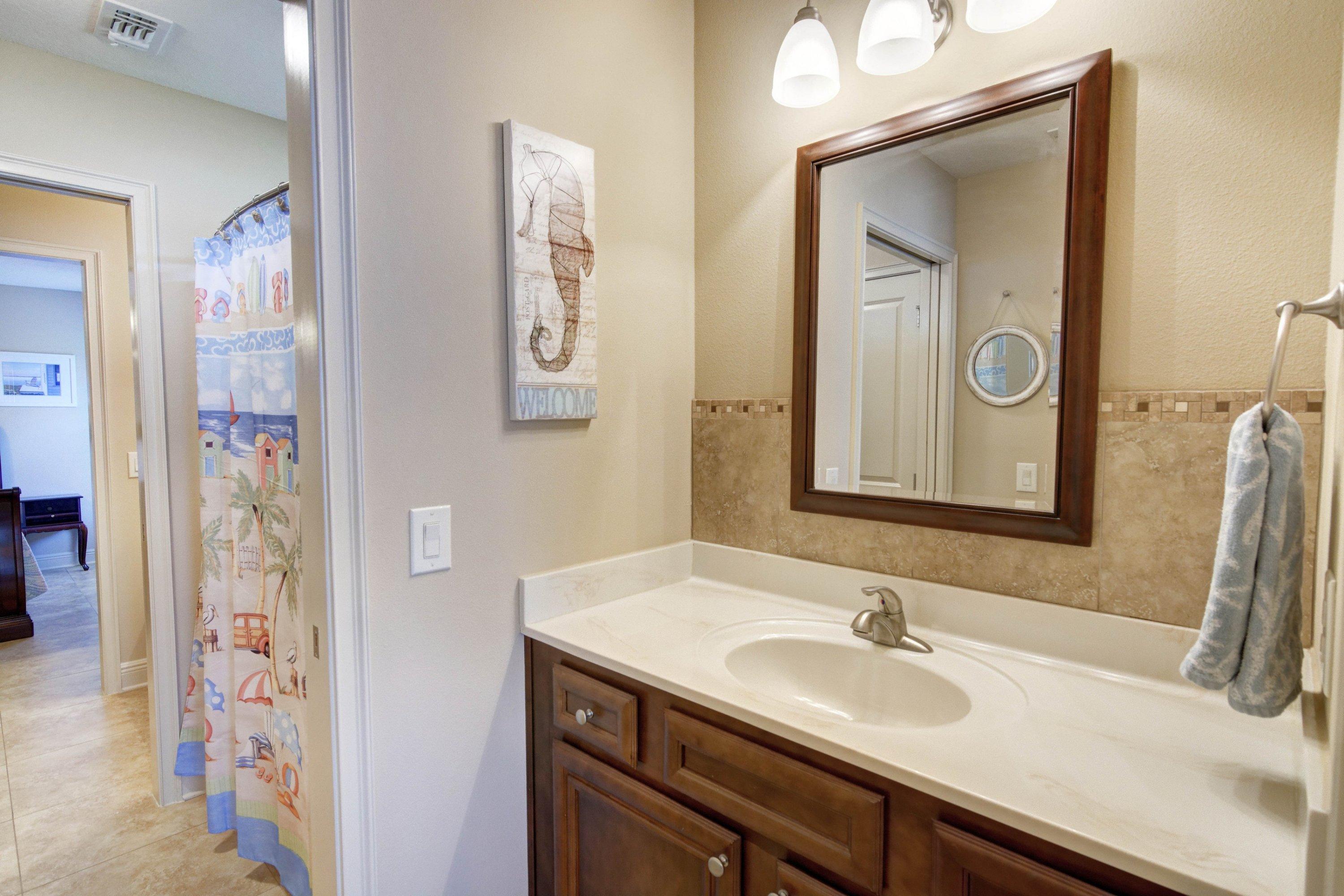 HOLLEY BY THE SEA - Residential