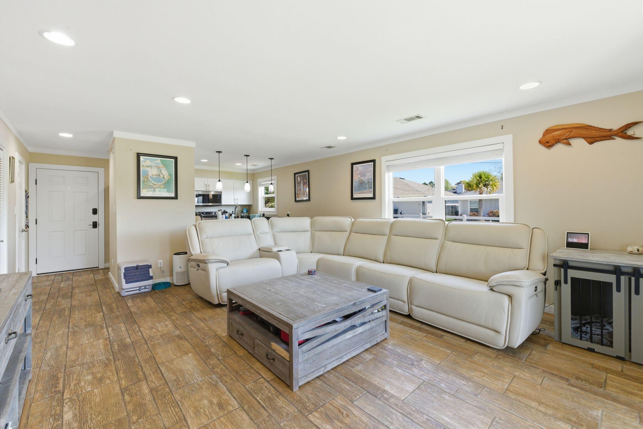 LA MAR WEST T/H - Residential