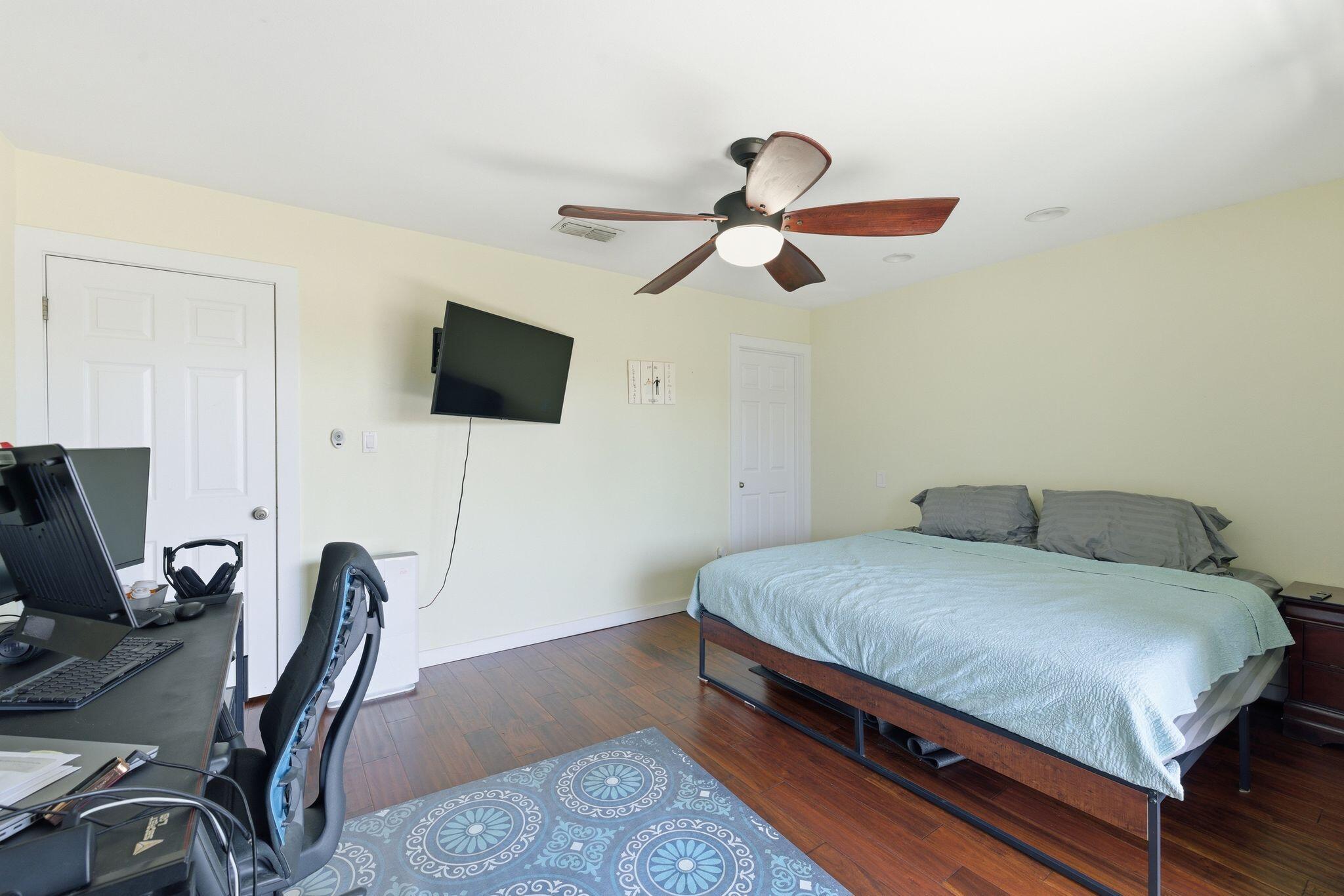 LA MAR WEST T/H - Residential