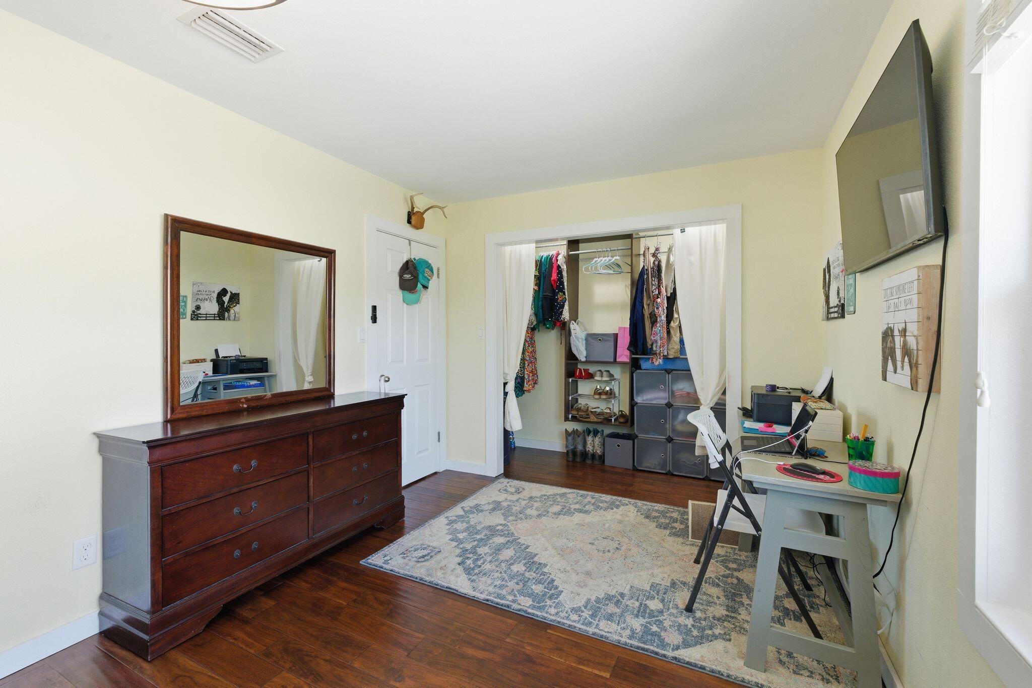 LA MAR WEST T/H - Residential