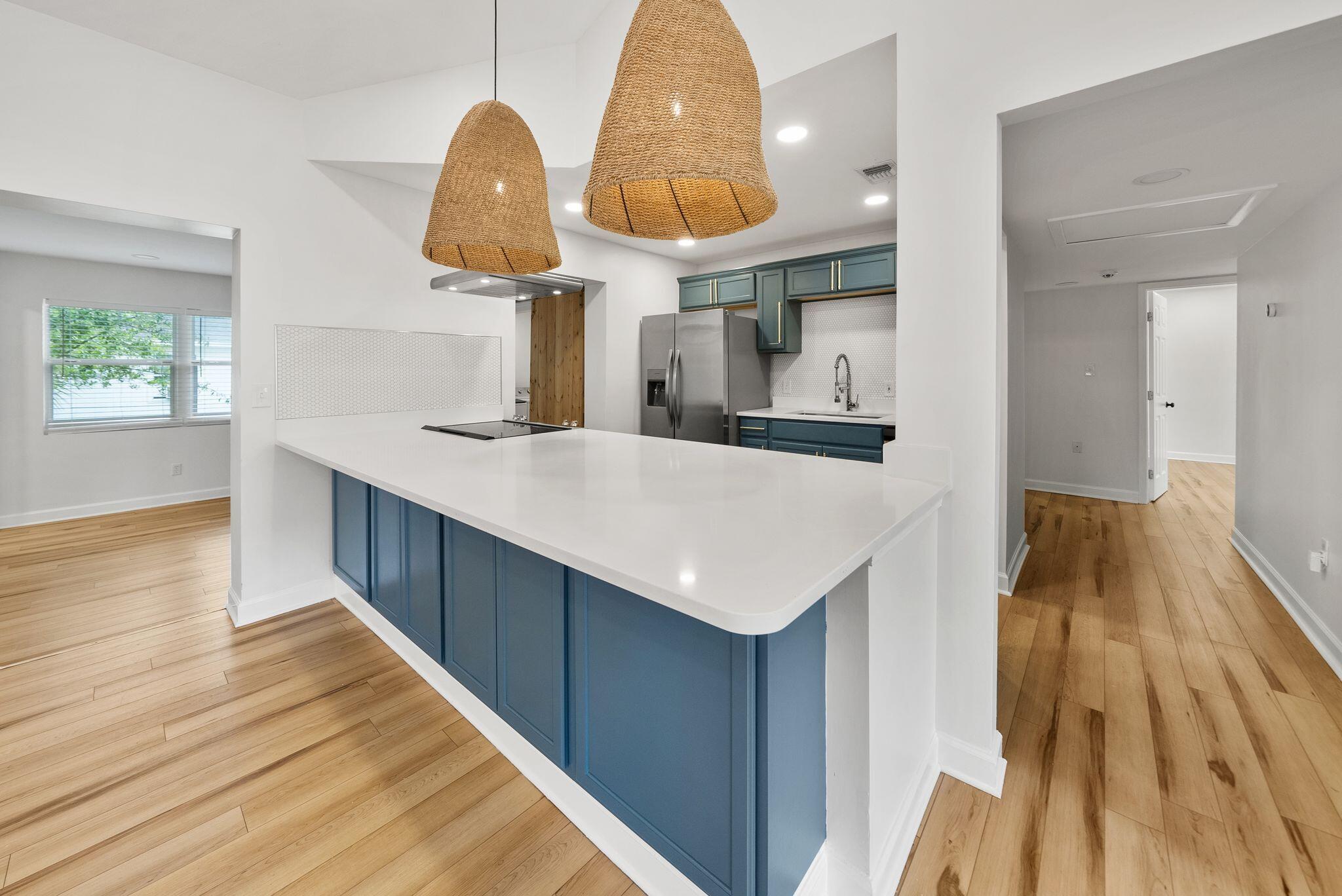 904 E 2nd Court