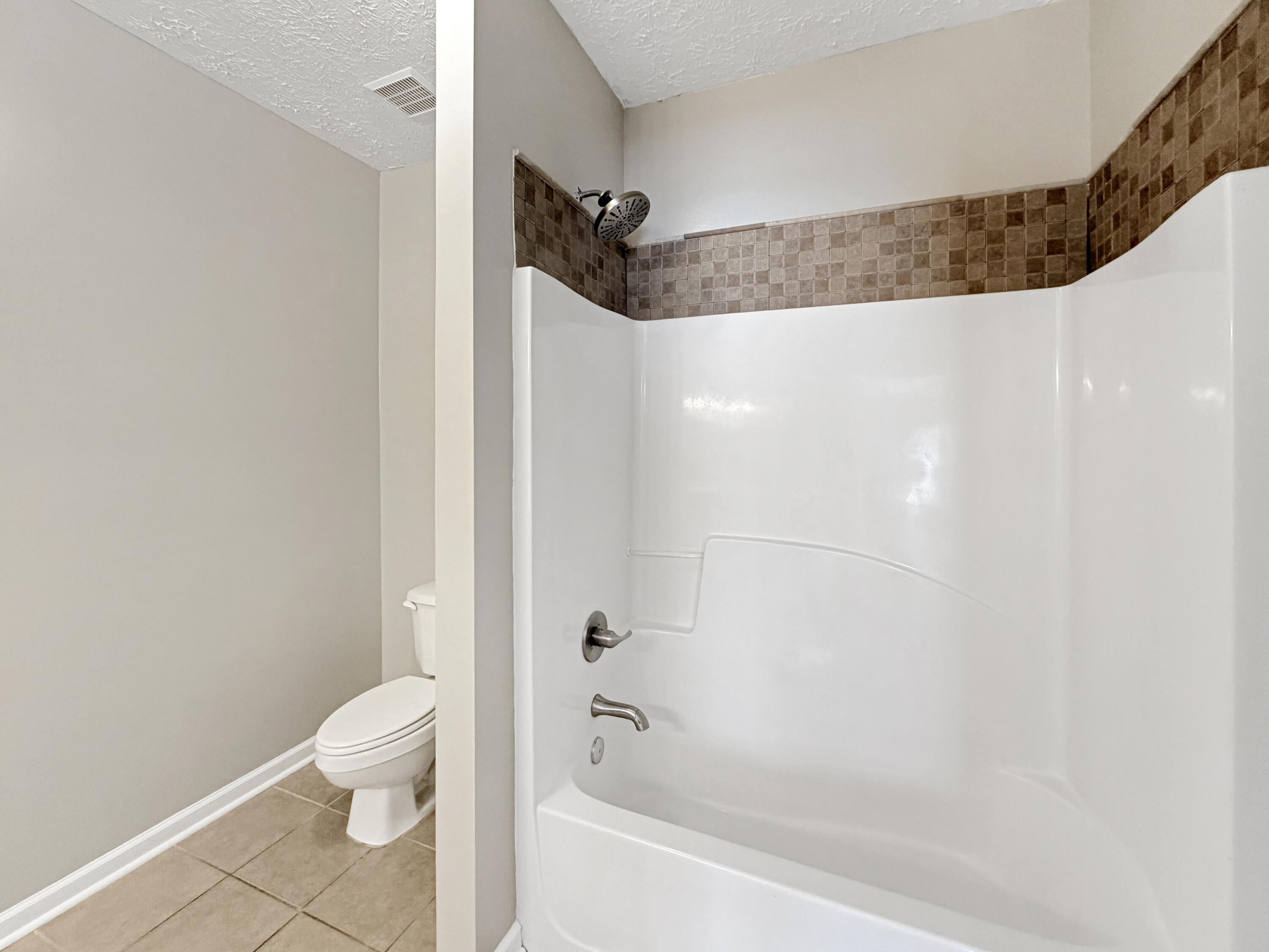 LAKE SILVER 1ST ADD LOT 7 BLK 3 - Residential