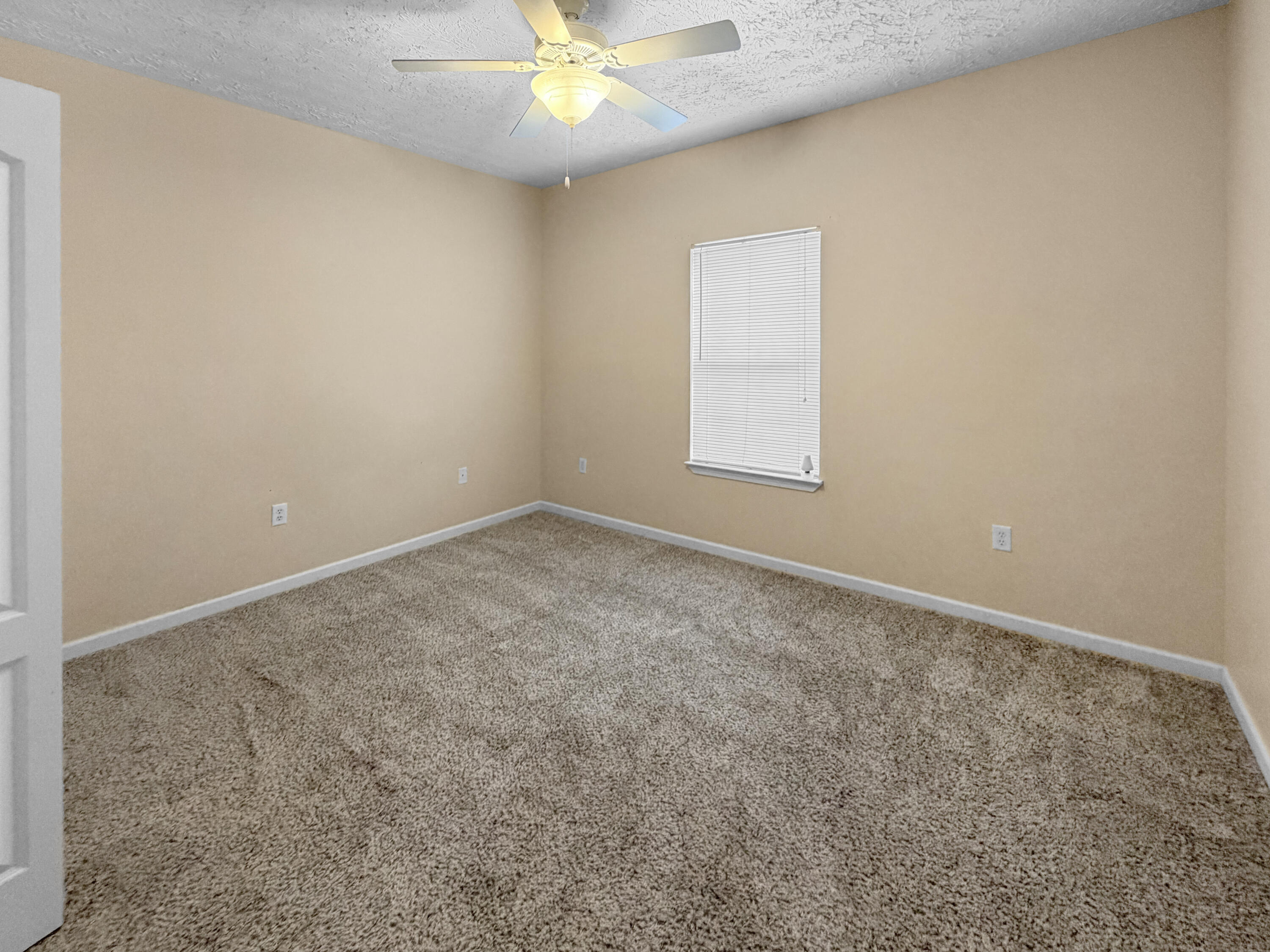 LAKE SILVER 1ST ADD LOT 7 BLK 3 - Residential