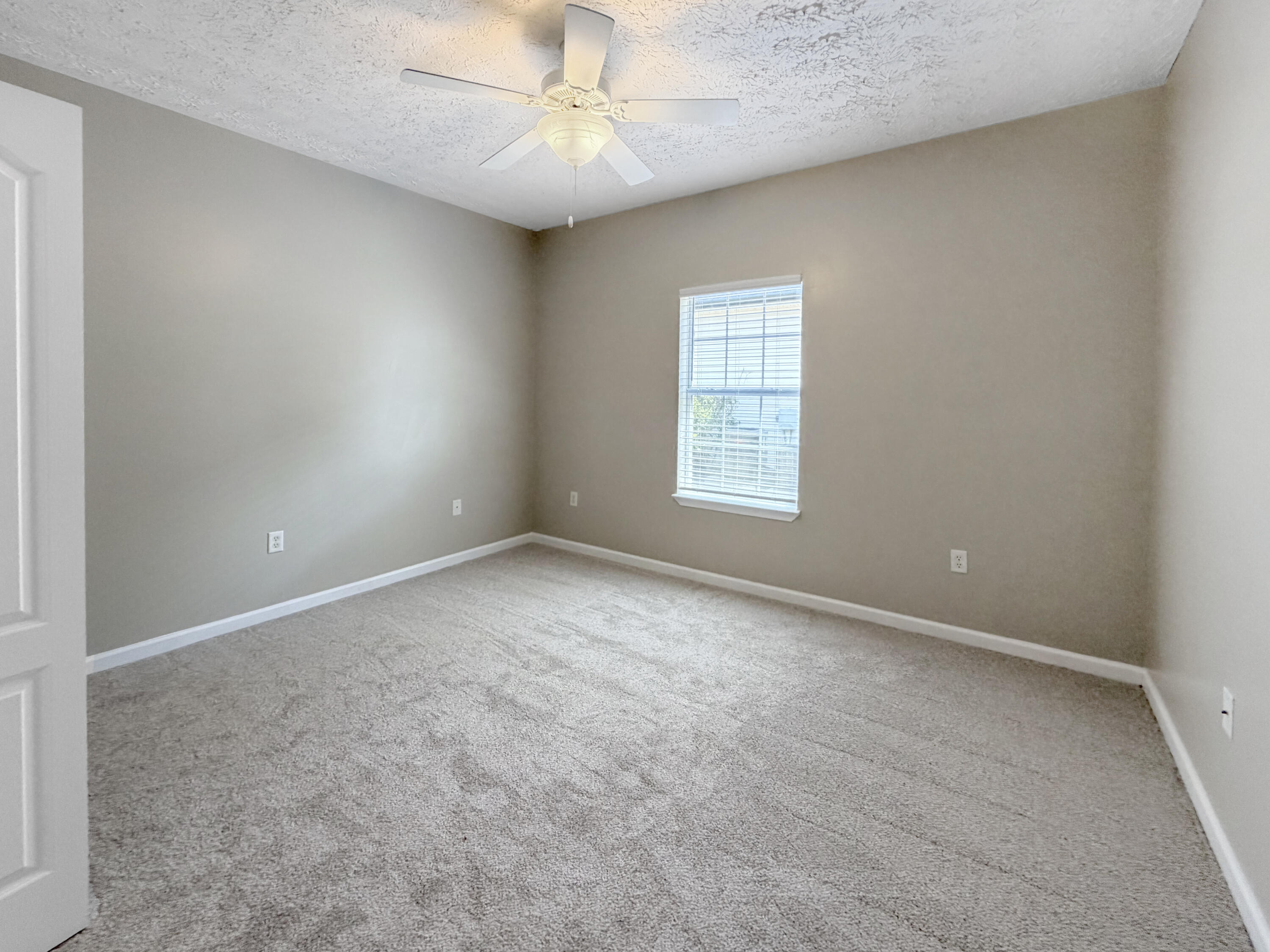 LAKE SILVER 1ST ADD LOT 7 BLK 3 - Residential