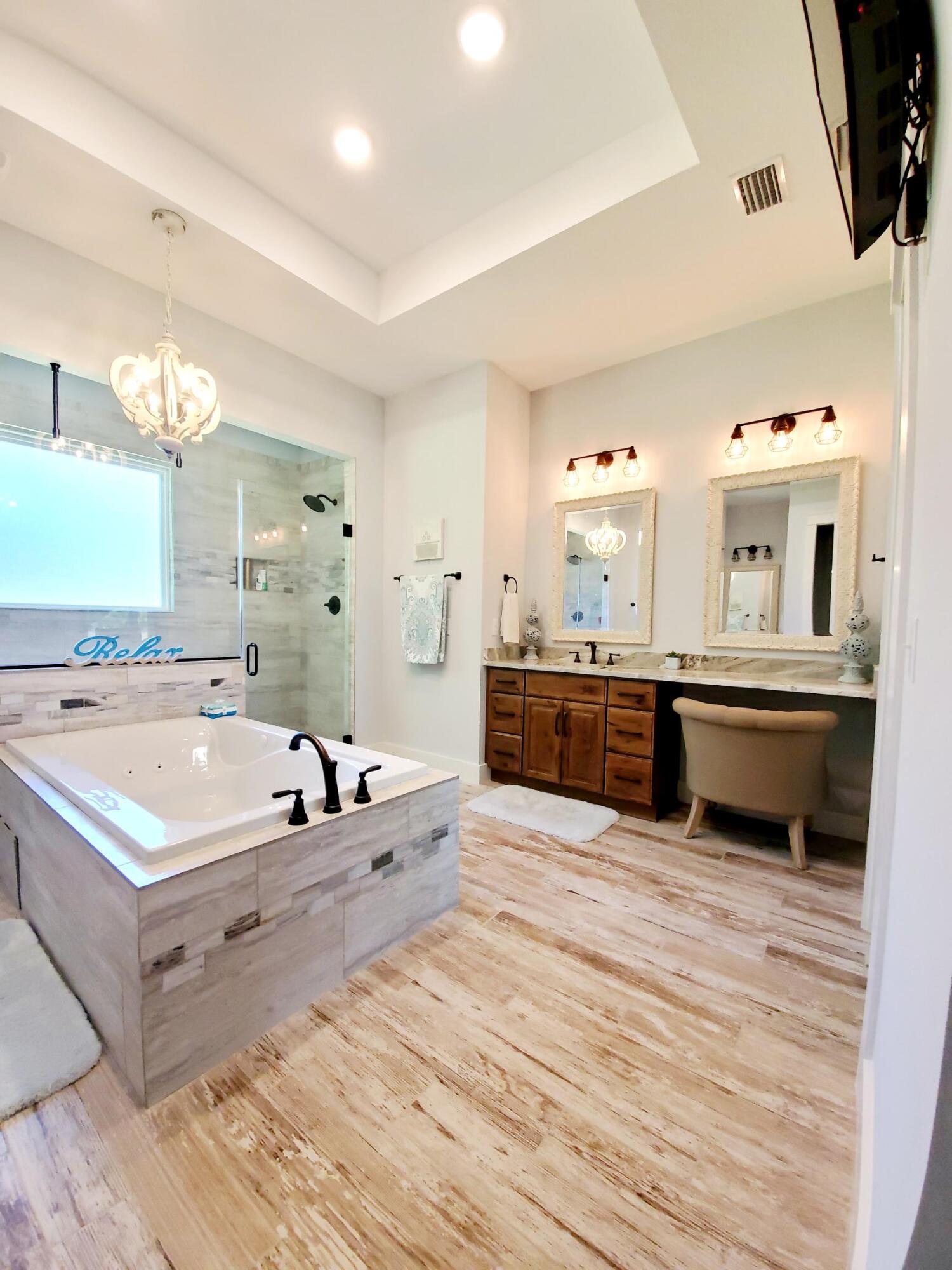 LAUREL HILL - Residential