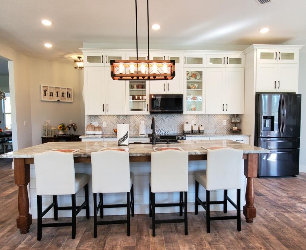 LAUREL HILL - Residential