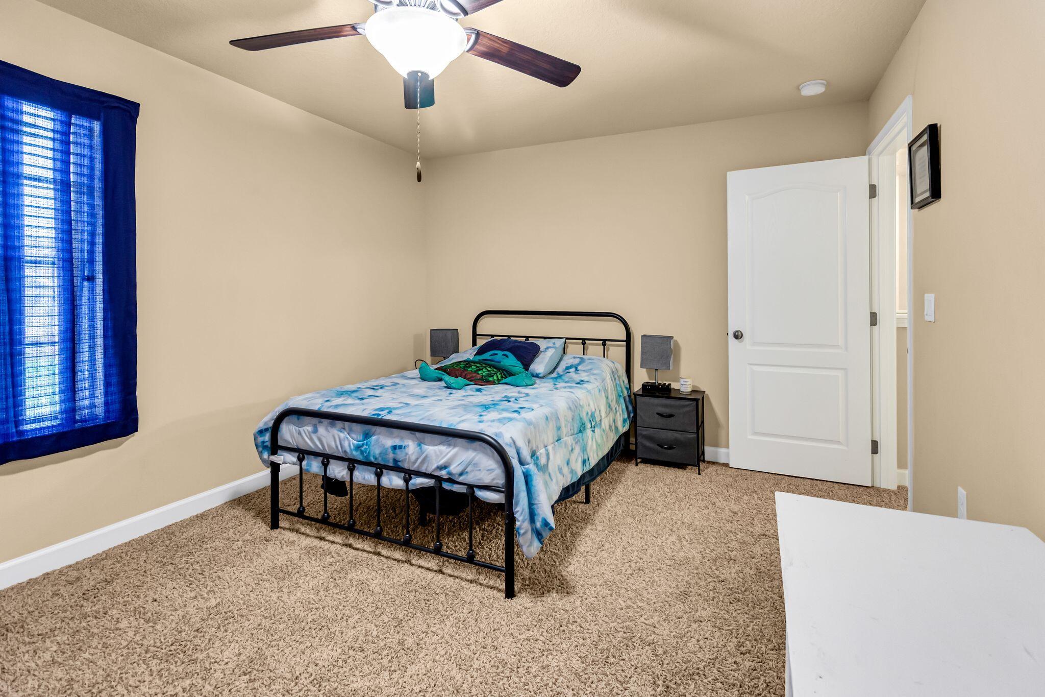 DUGGAN POND ESTATES - Residential Lease