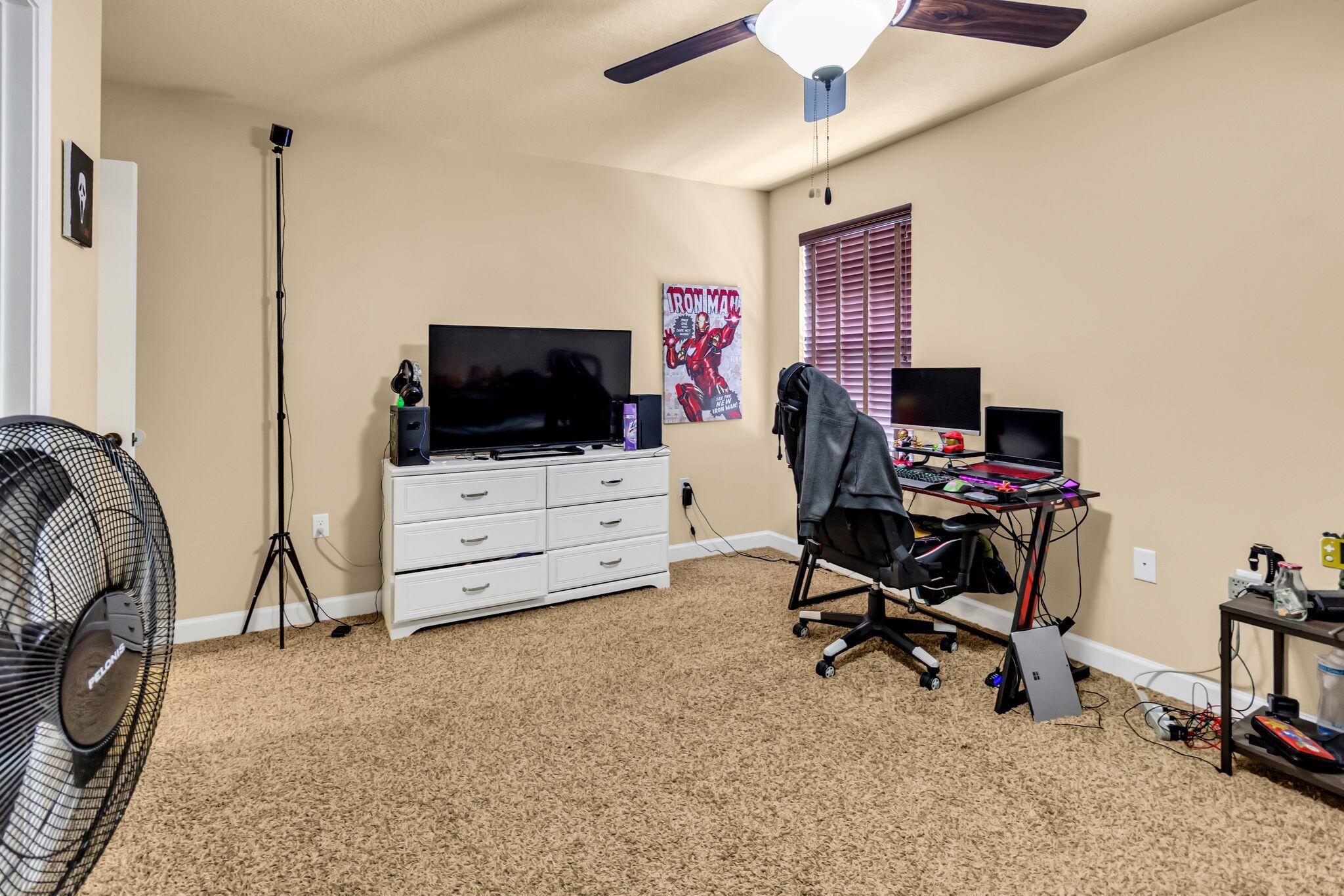 DUGGAN POND ESTATES - Residential Lease