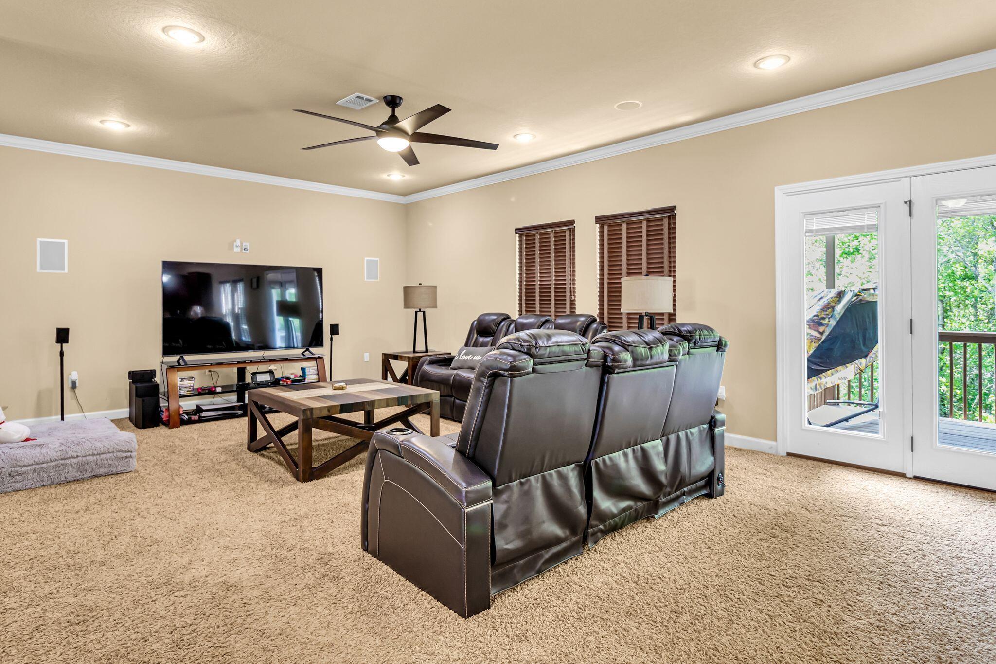 DUGGAN POND ESTATES - Residential Lease