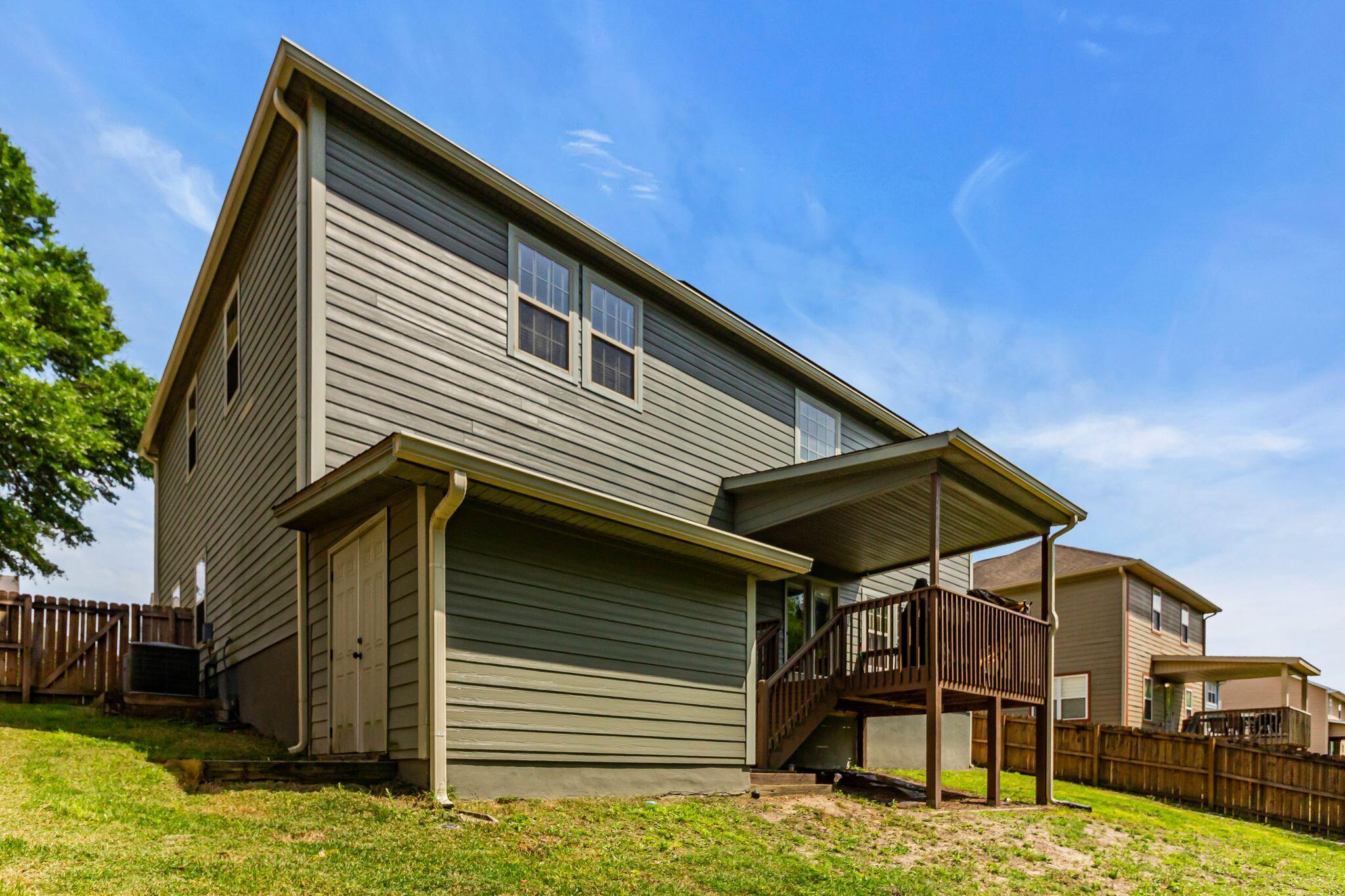 DUGGAN POND ESTATES - Residential Lease