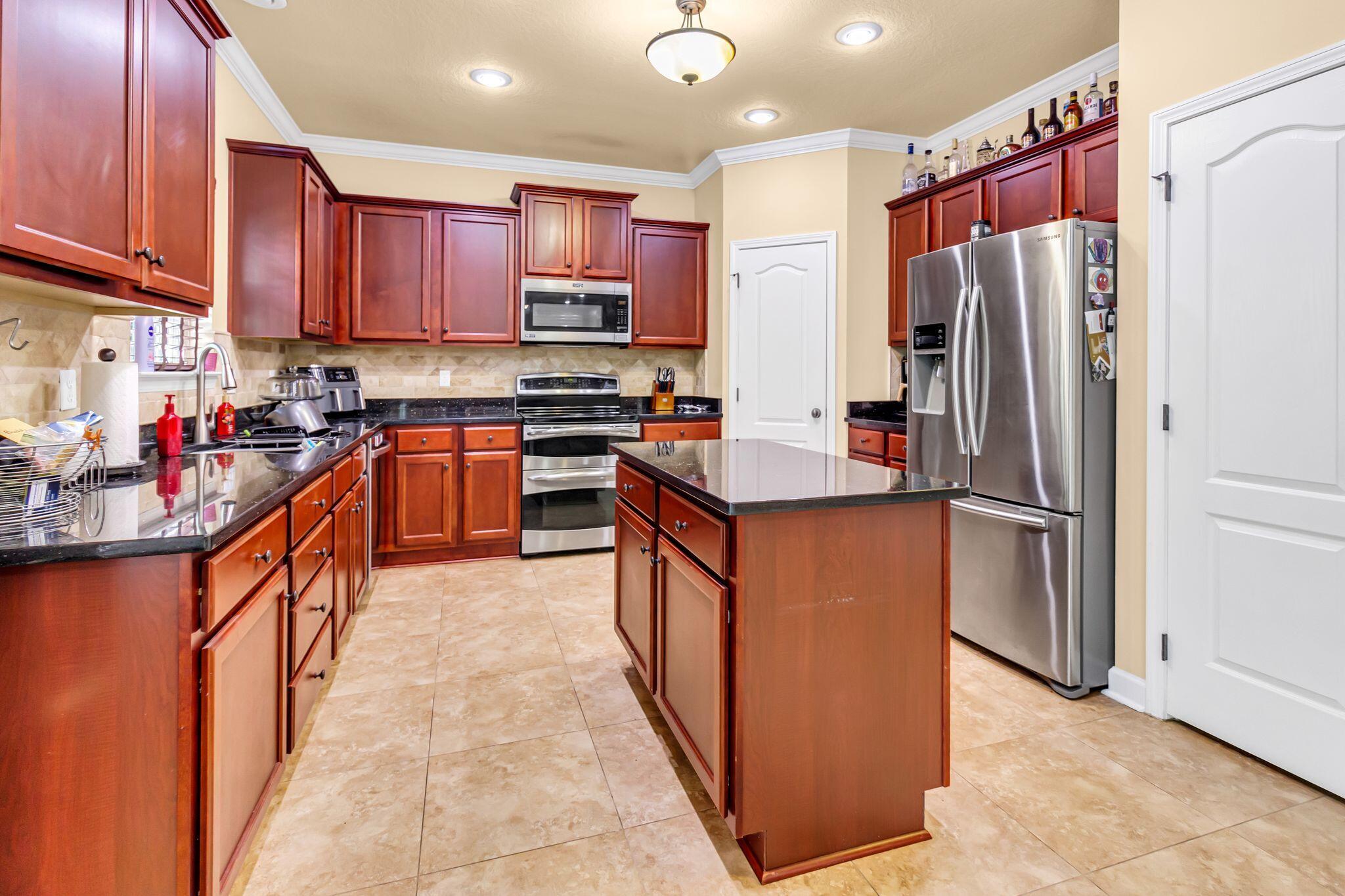 DUGGAN POND ESTATES - Residential Lease