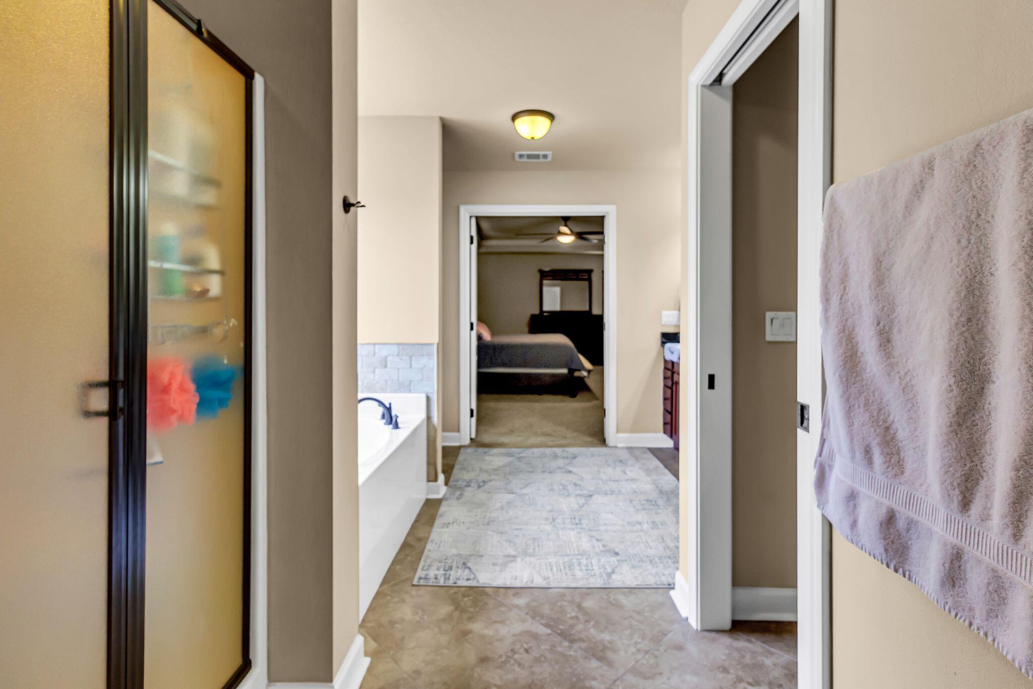 DUGGAN POND ESTATES - Residential Lease