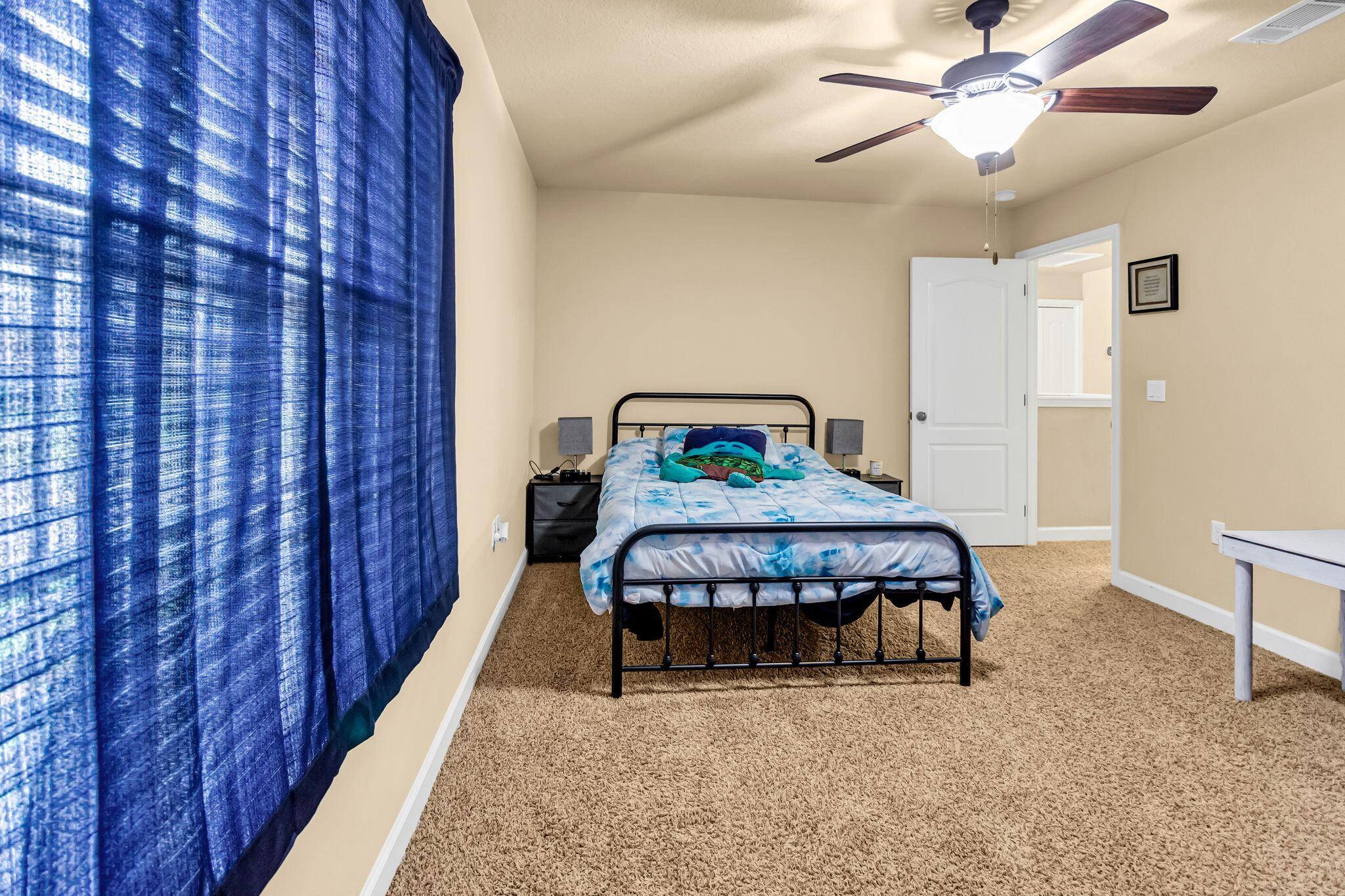 DUGGAN POND ESTATES - Residential Lease