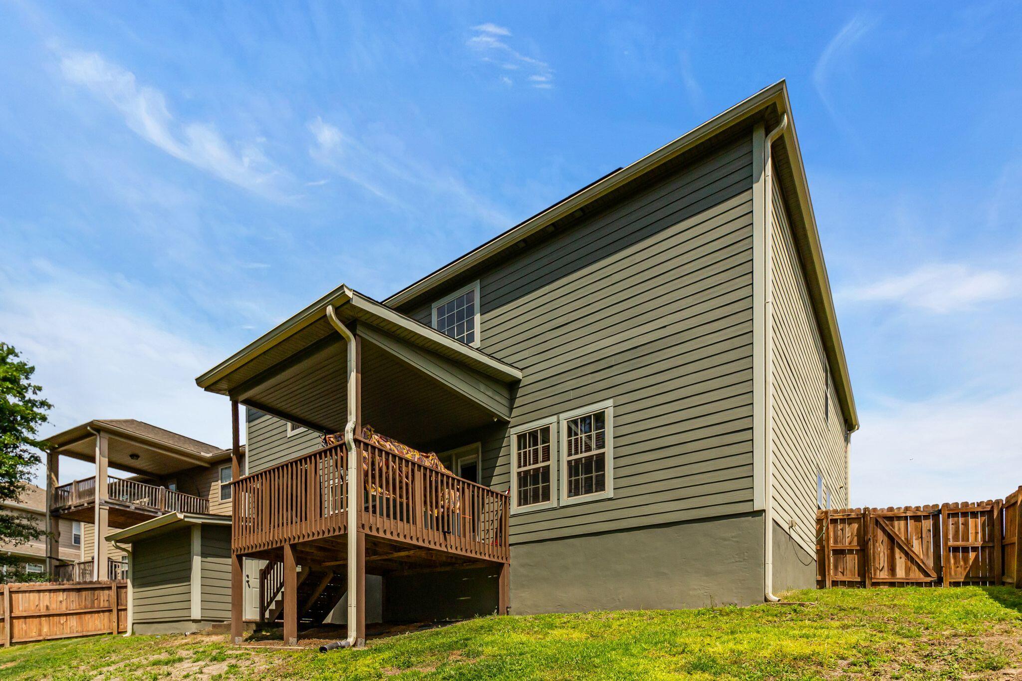 DUGGAN POND ESTATES - Residential Lease