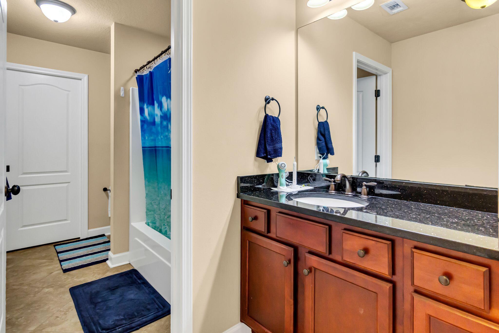 DUGGAN POND ESTATES - Residential Lease