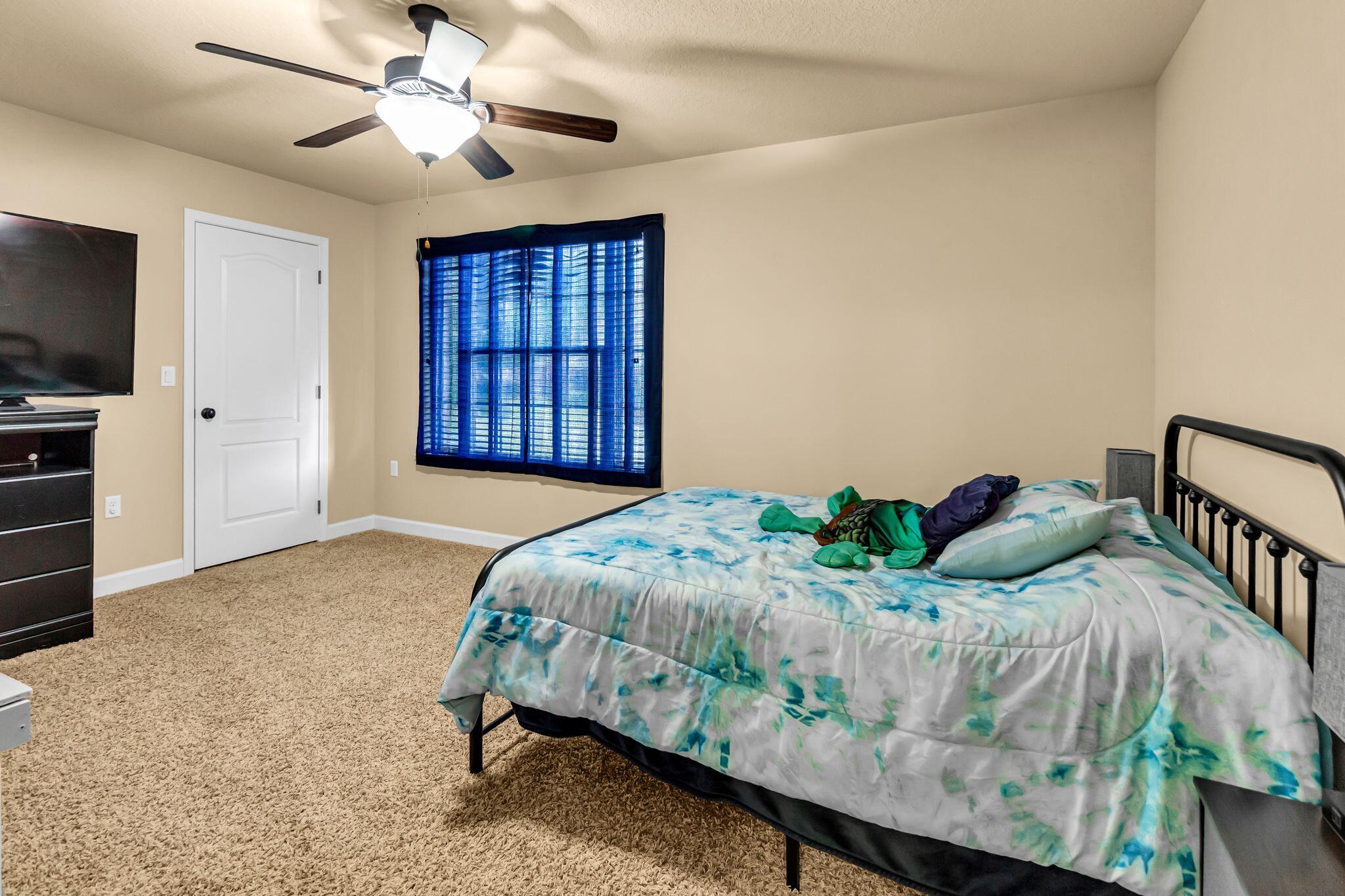 DUGGAN POND ESTATES - Residential Lease