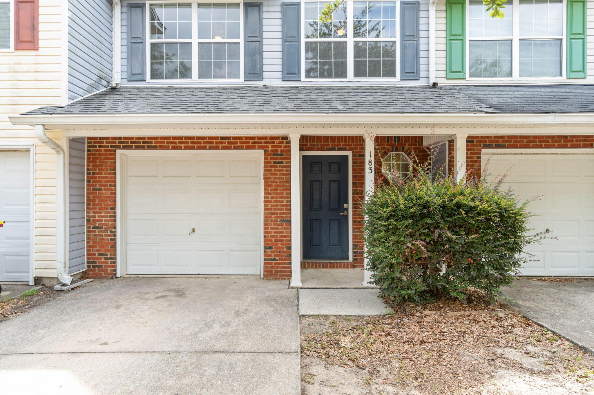 ROLLING PINES - Residential Lease