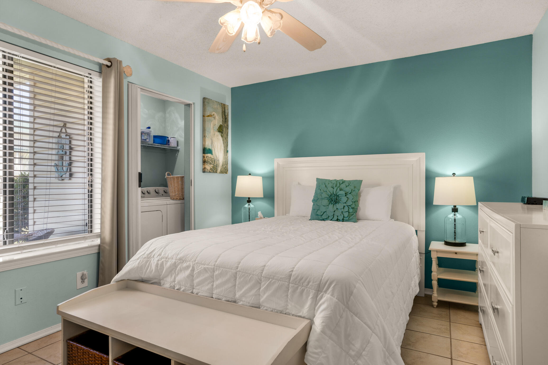 SANDPRINTS CONDO - Residential