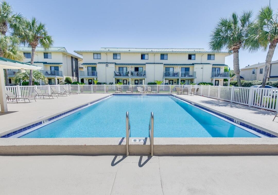 SANDPRINTS CONDO - Residential