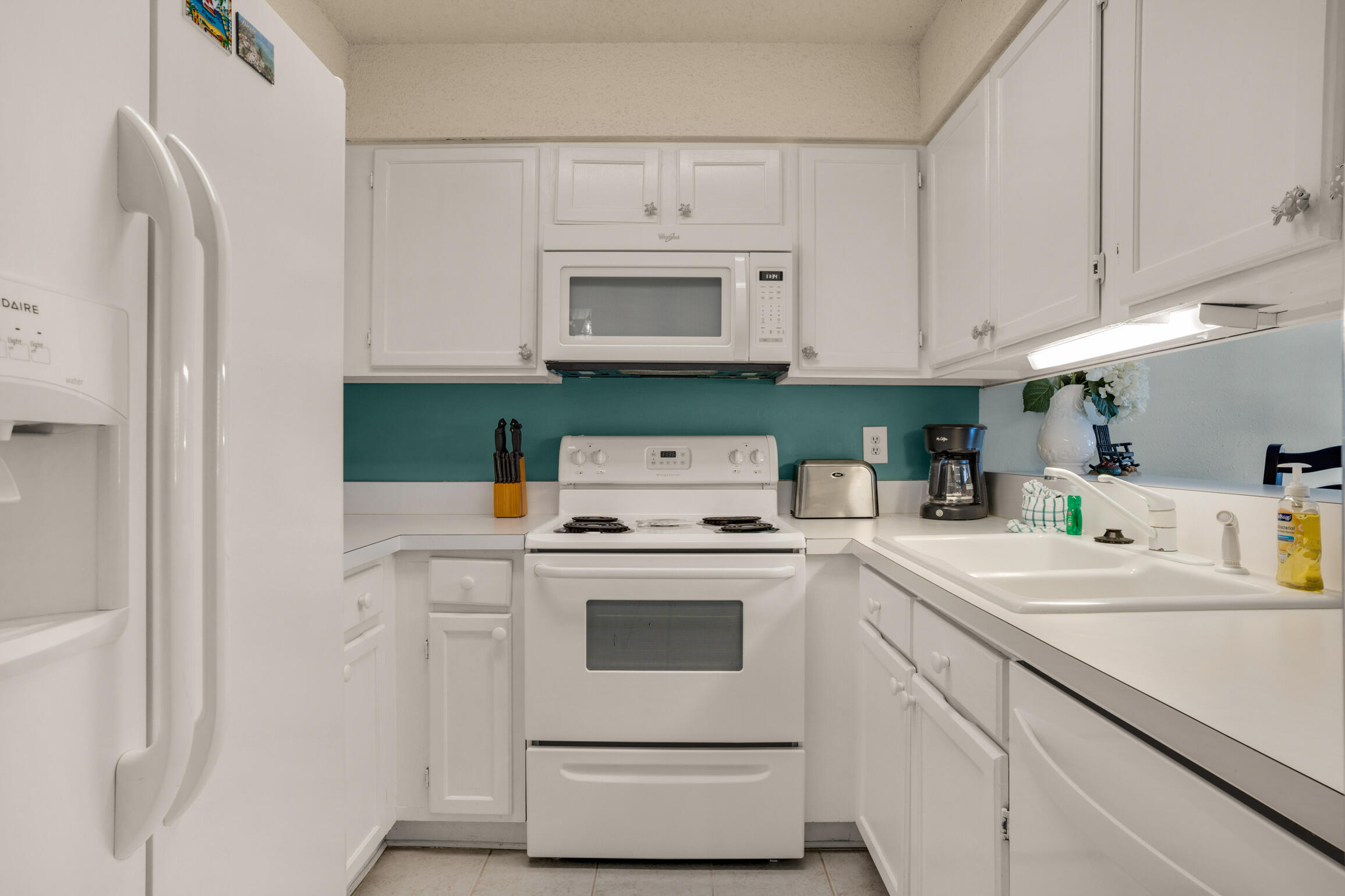 SANDPRINTS CONDO - Residential