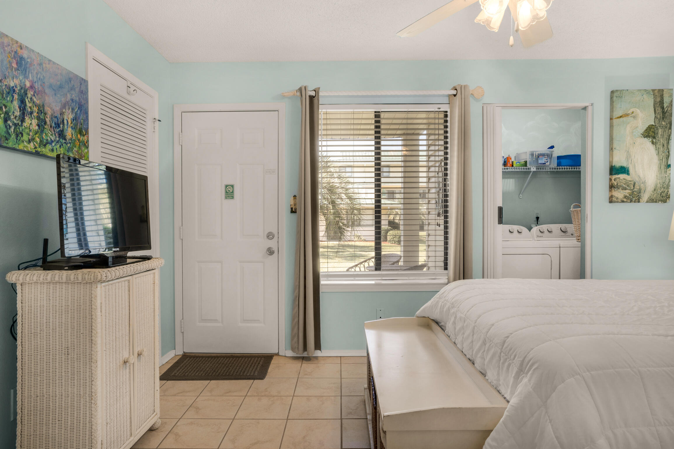 SANDPRINTS CONDO - Residential