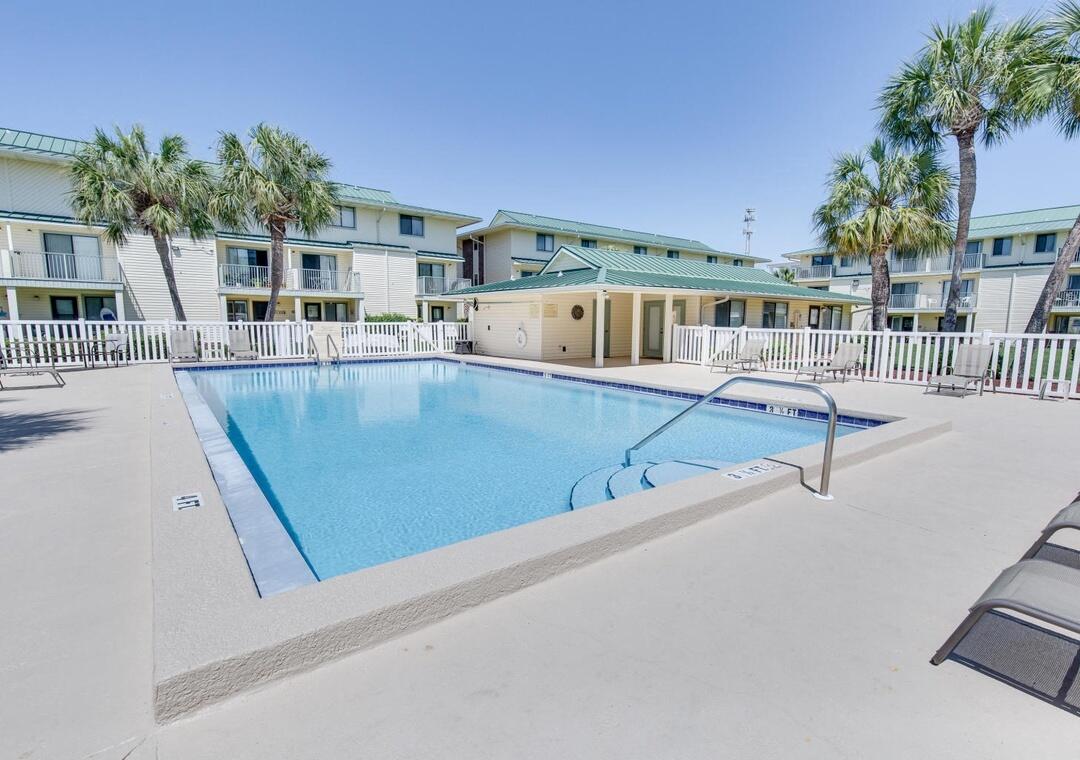 SANDPRINTS CONDO - Residential