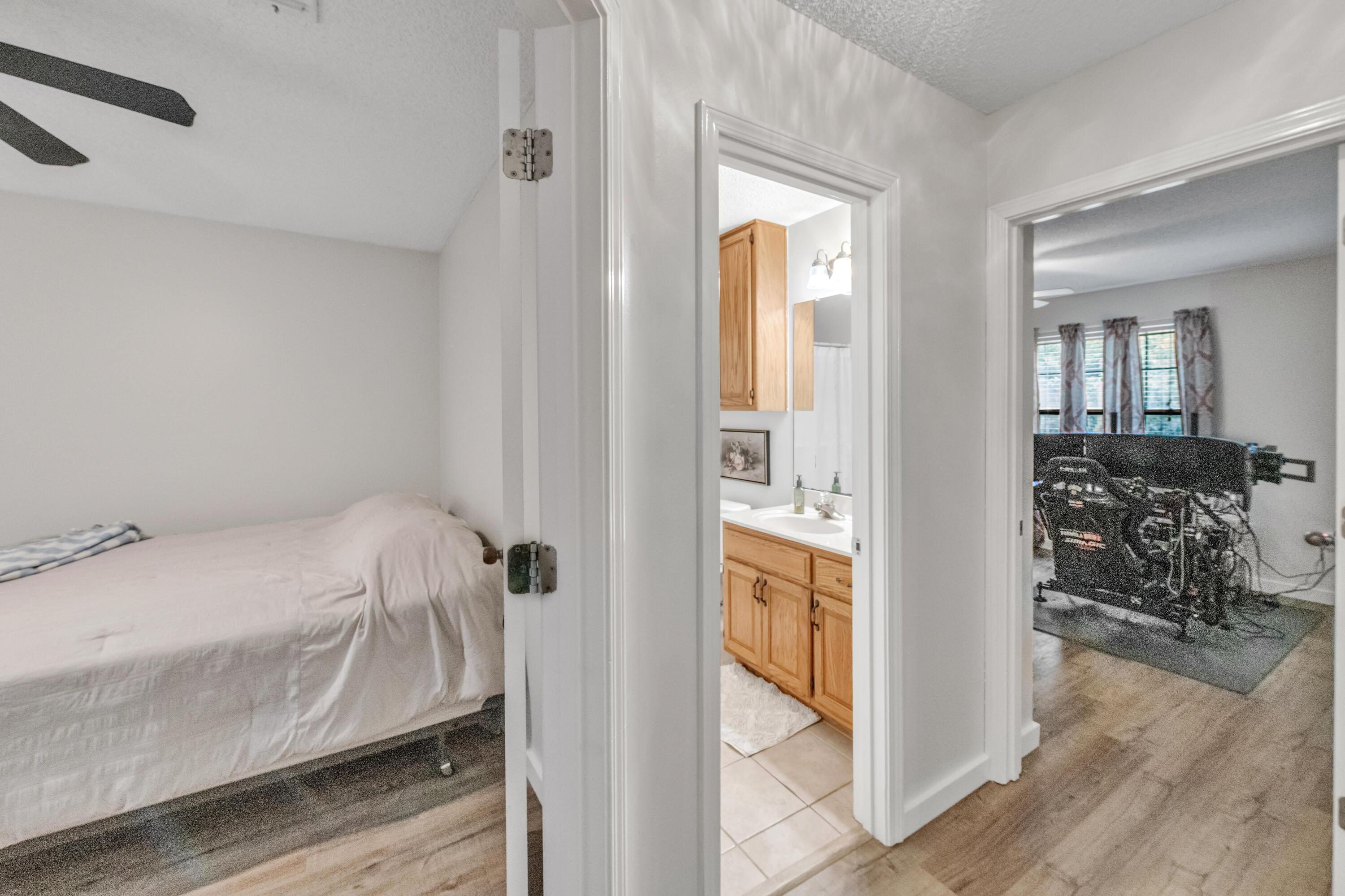 HOLLEY BY THE SEA - Residential