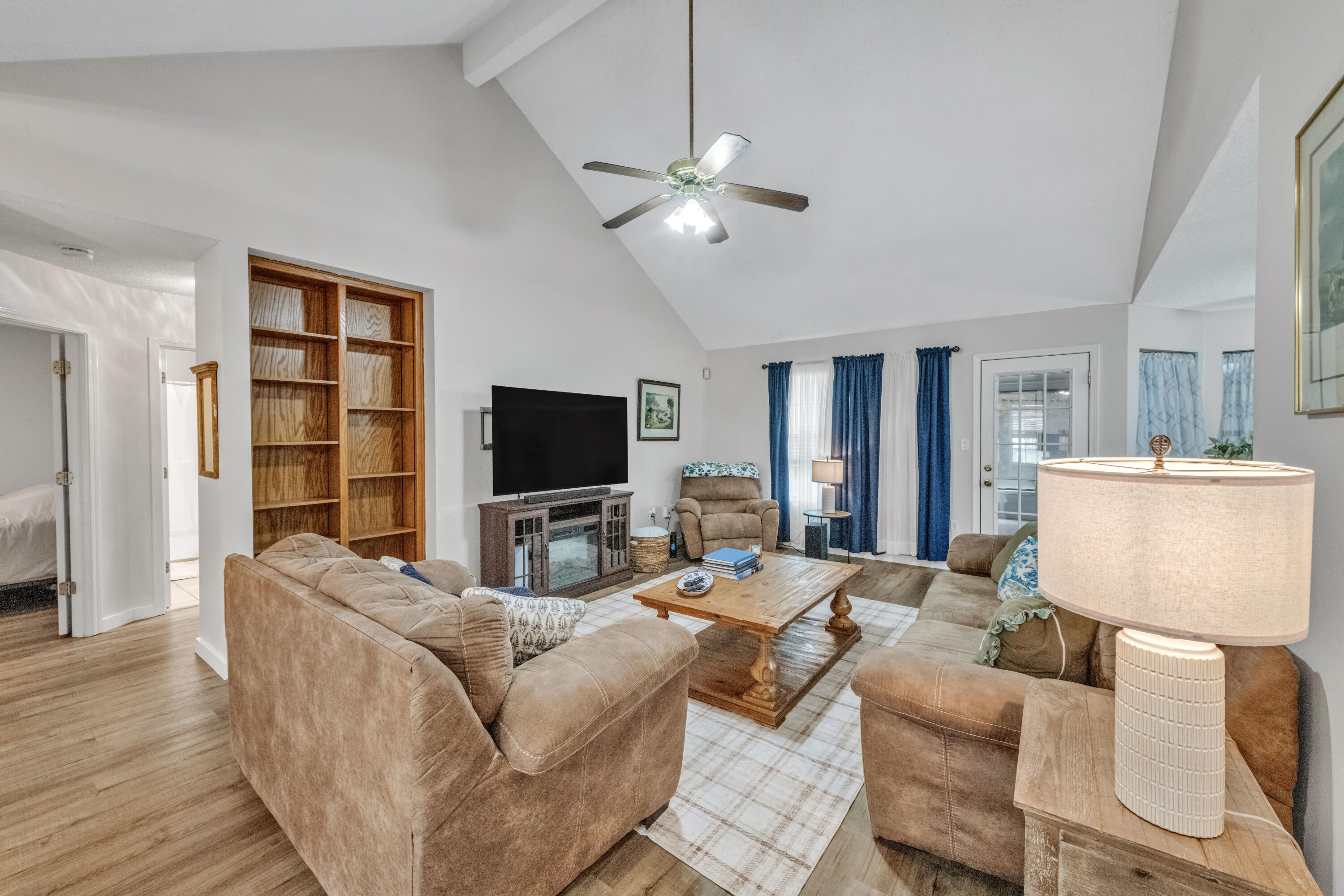 HOLLEY BY THE SEA - Residential