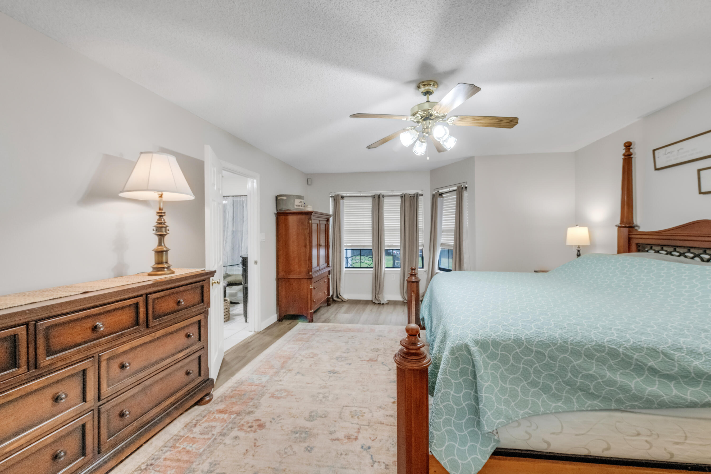 HOLLEY BY THE SEA - Residential