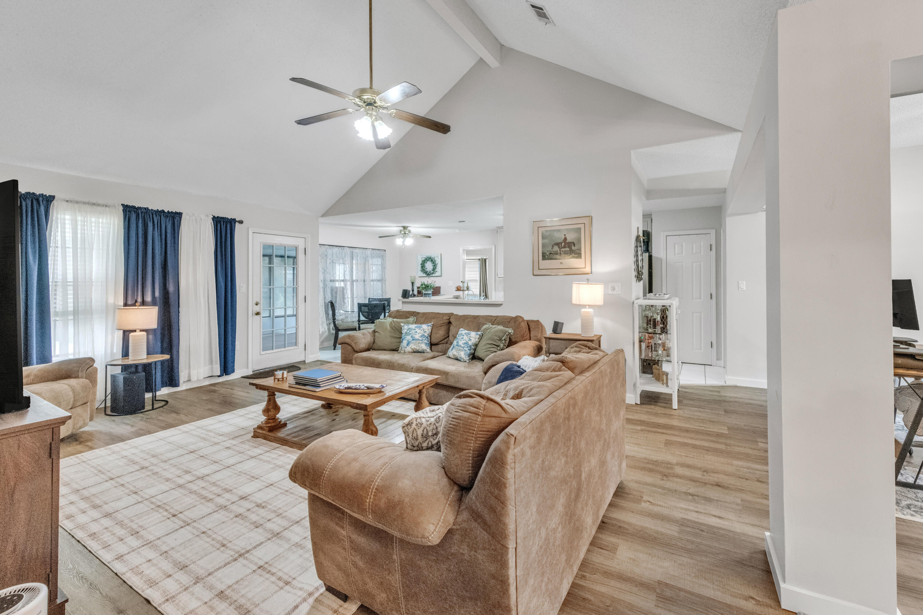 HOLLEY BY THE SEA - Residential