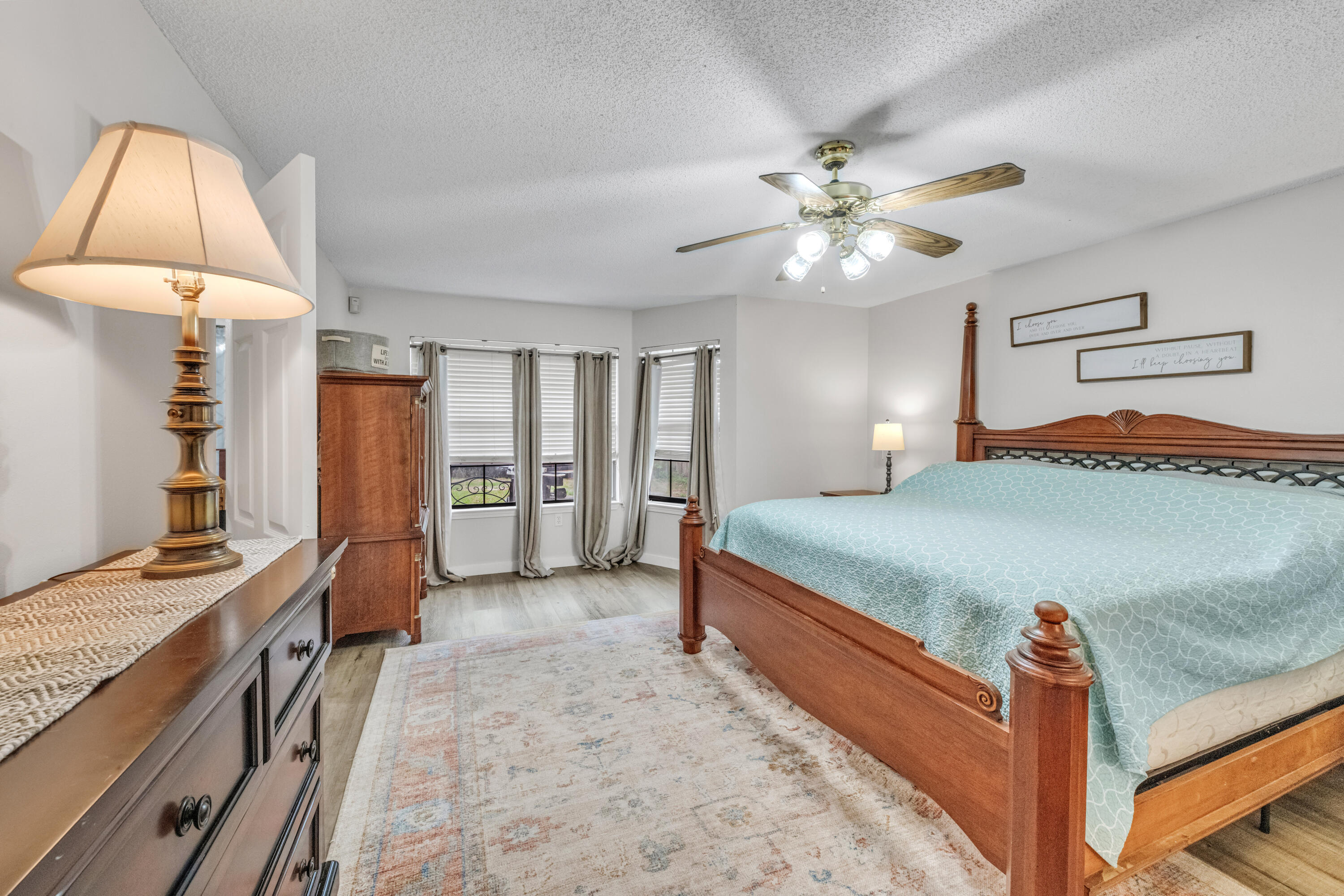 HOLLEY BY THE SEA - Residential