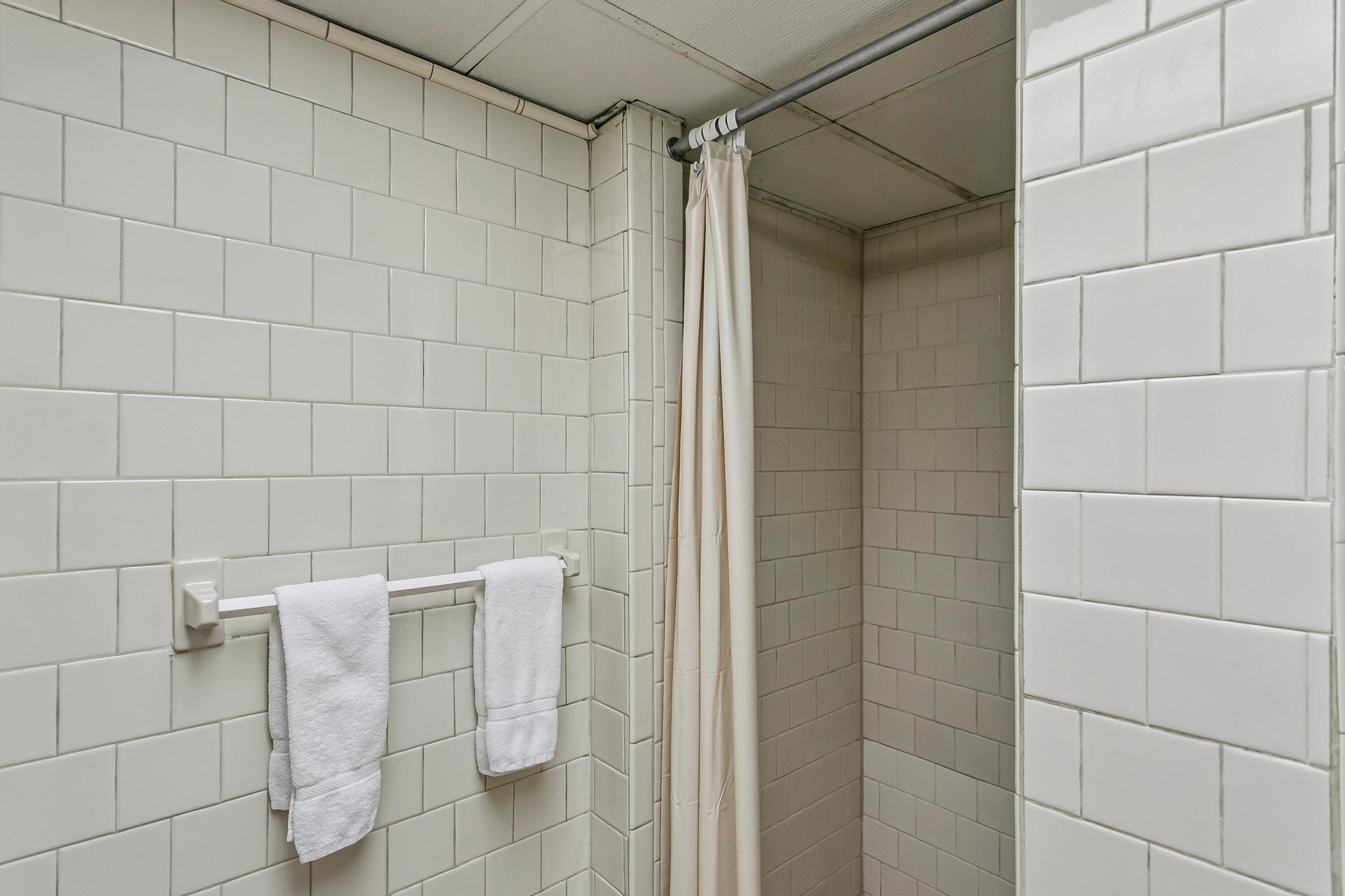 SEASPRAY CONDO - Residential