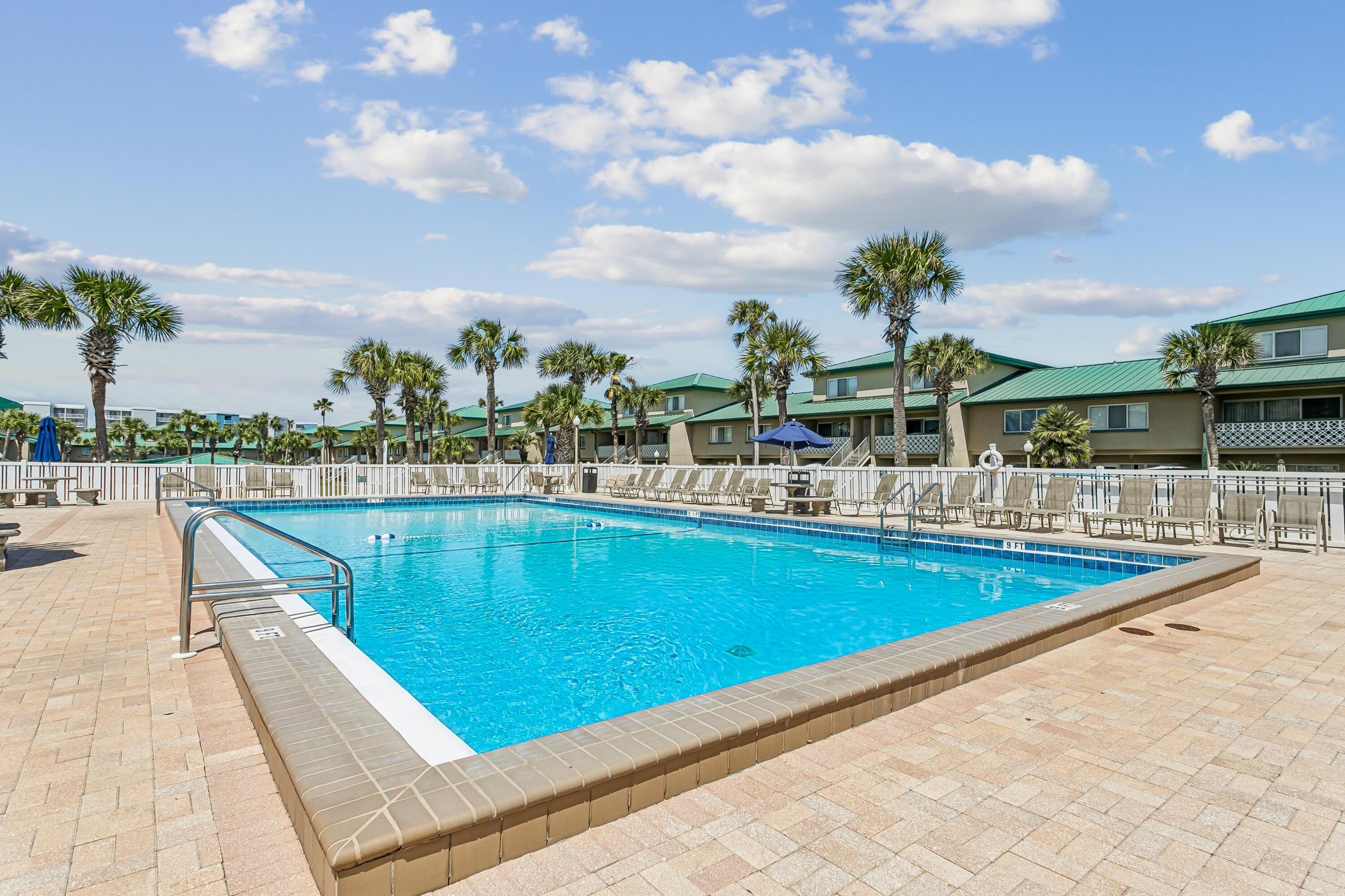 SEASPRAY CONDO - Residential