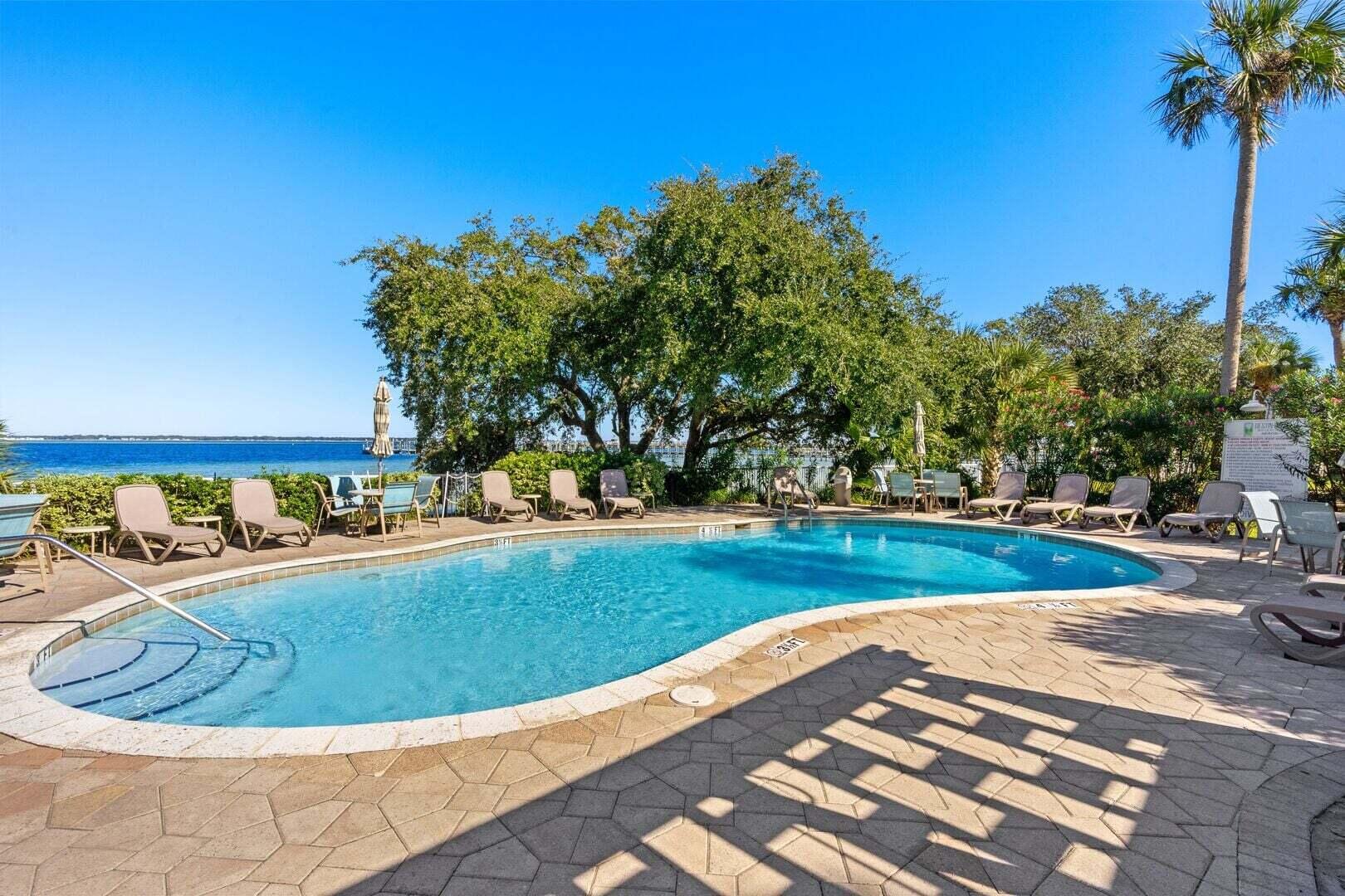 DESTIN WEST PELICAN - Residential