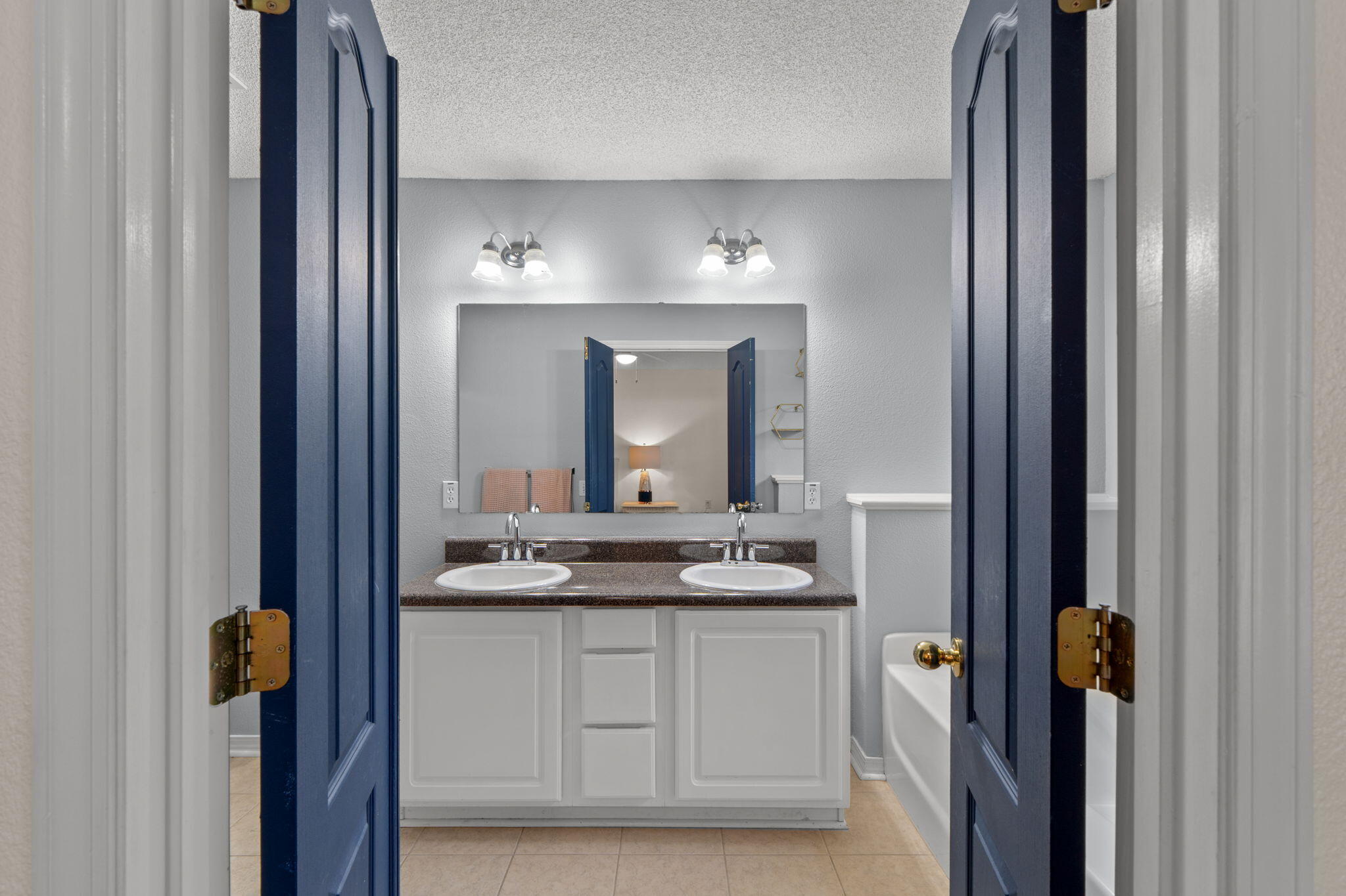 SHADOW LAKES - Residential