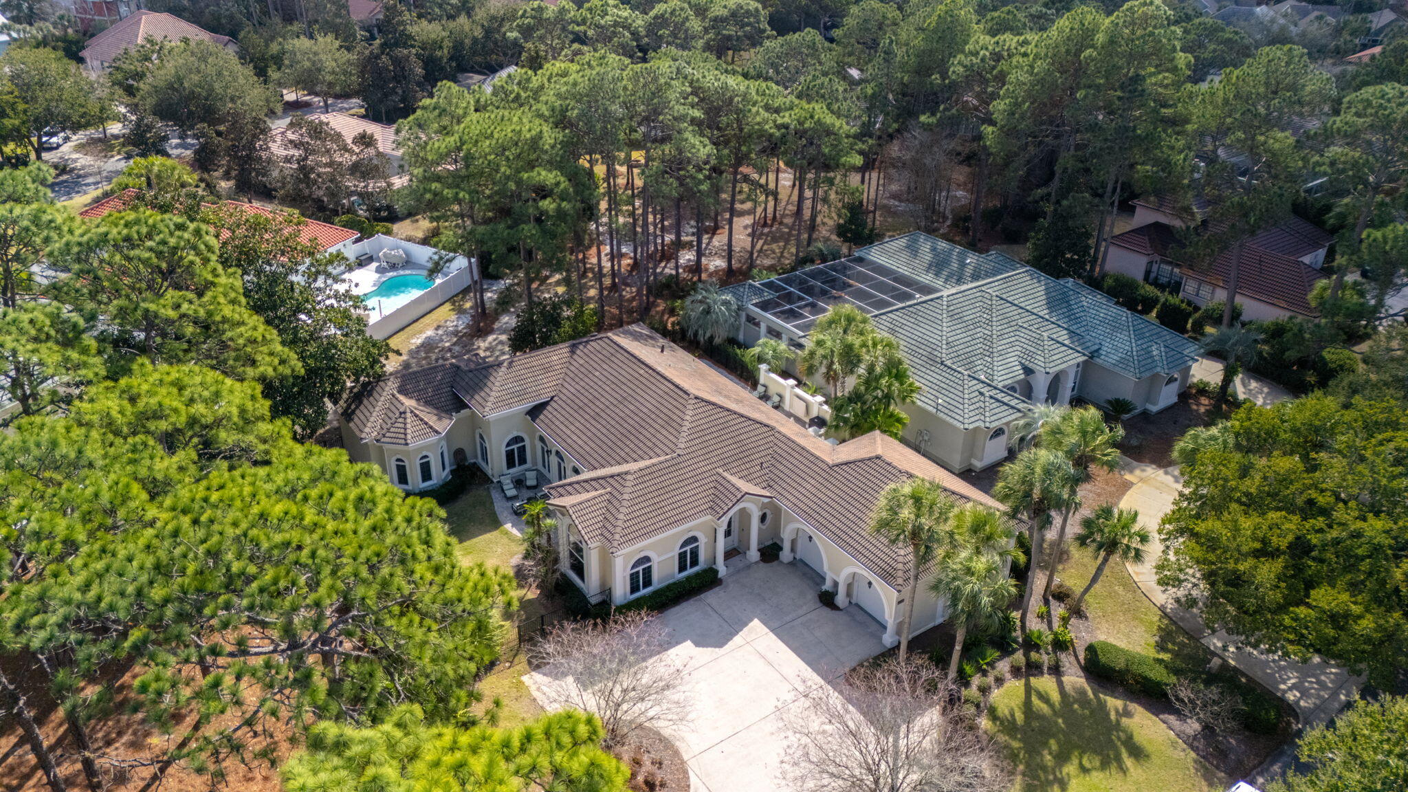 BAYTOWNE AVE EAST - Residential