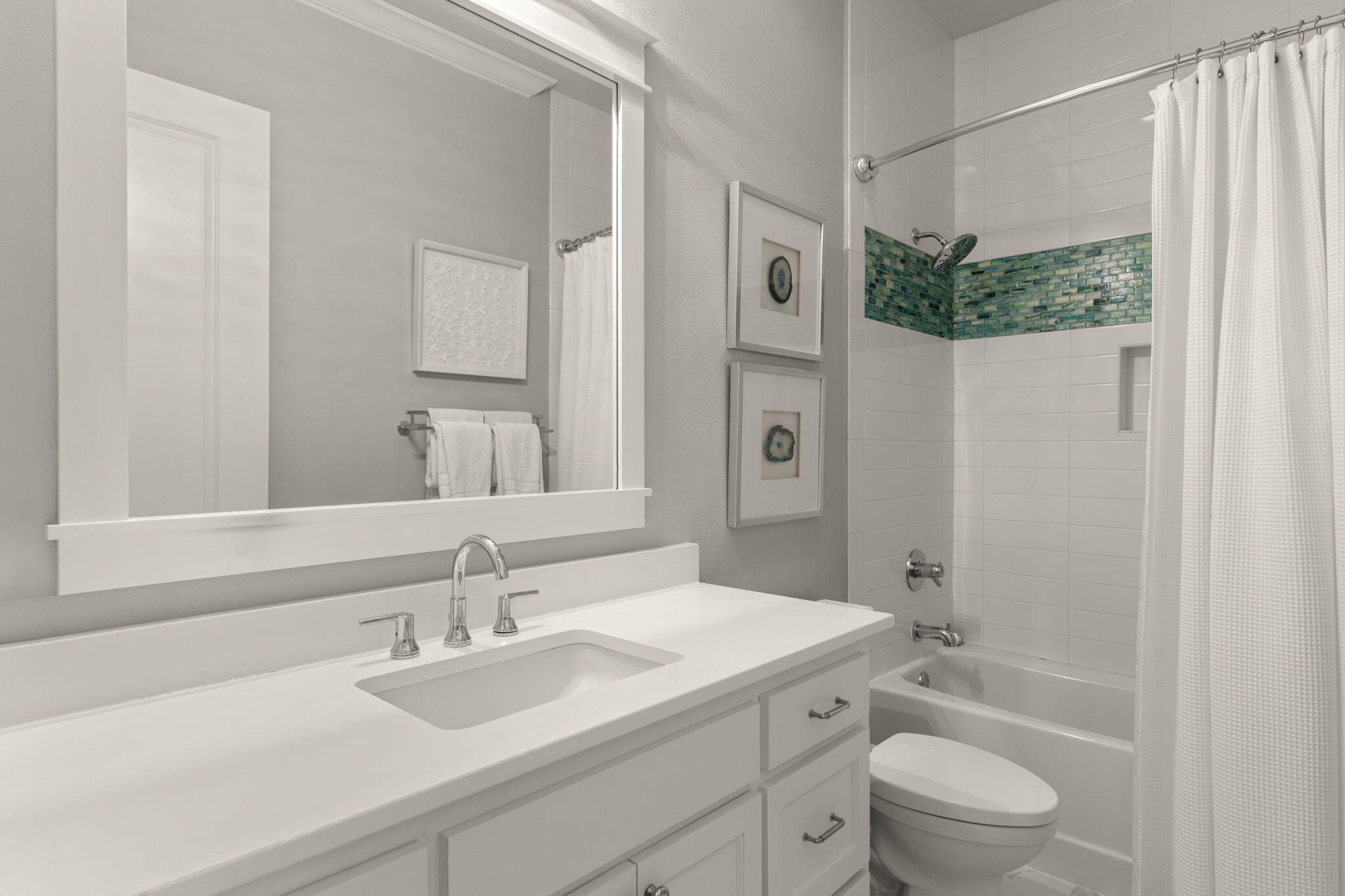 BAYTOWNE AVE EAST - Residential