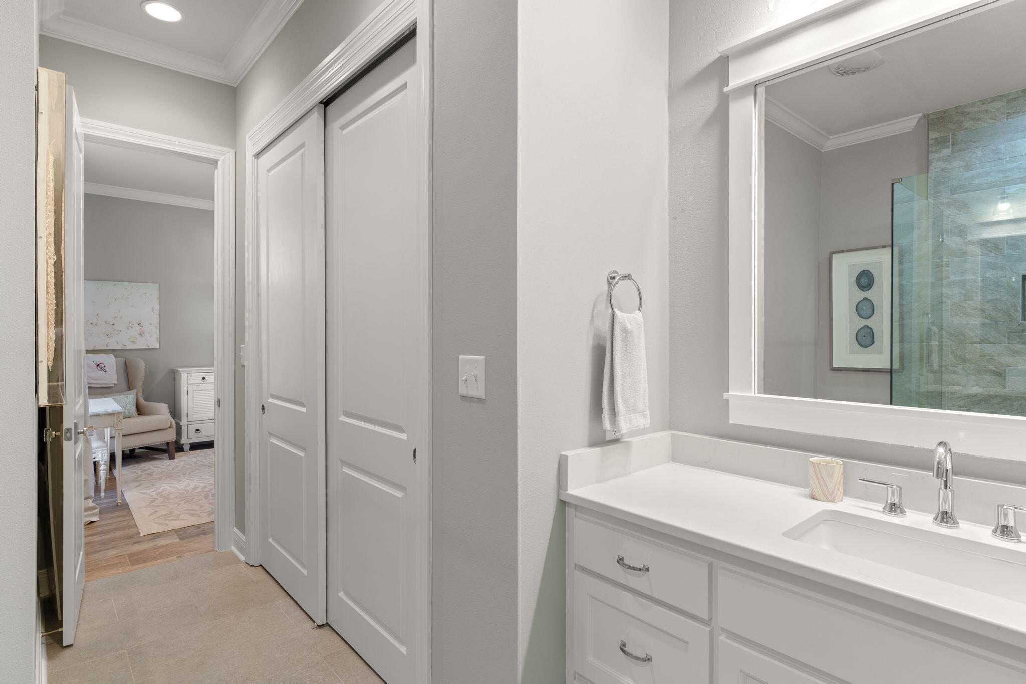 BAYTOWNE AVE EAST - Residential