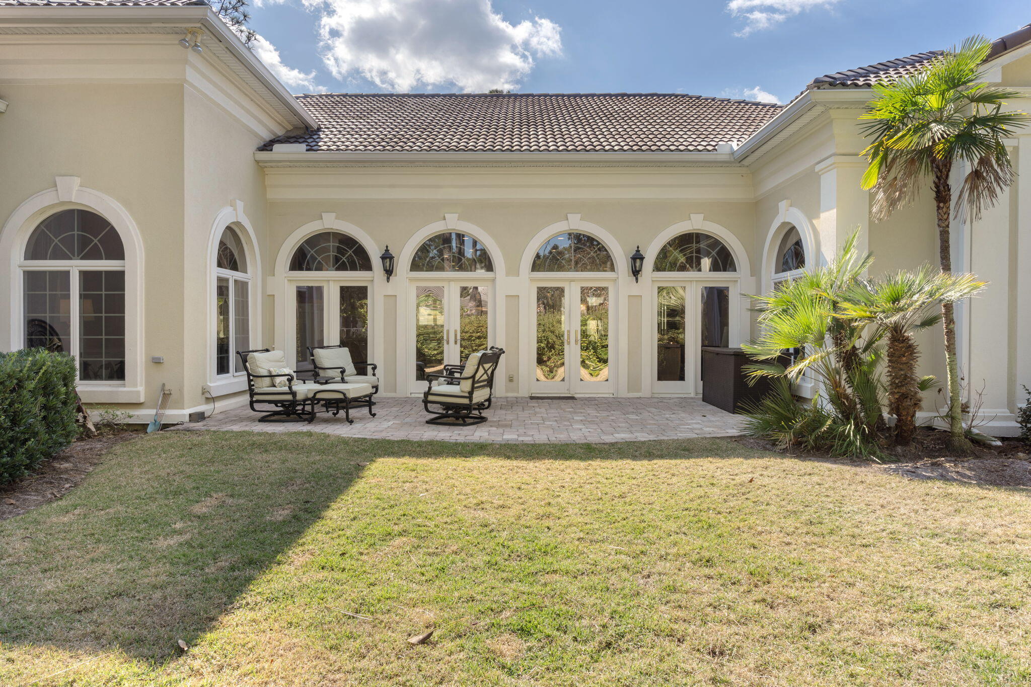 BAYTOWNE AVE EAST - Residential