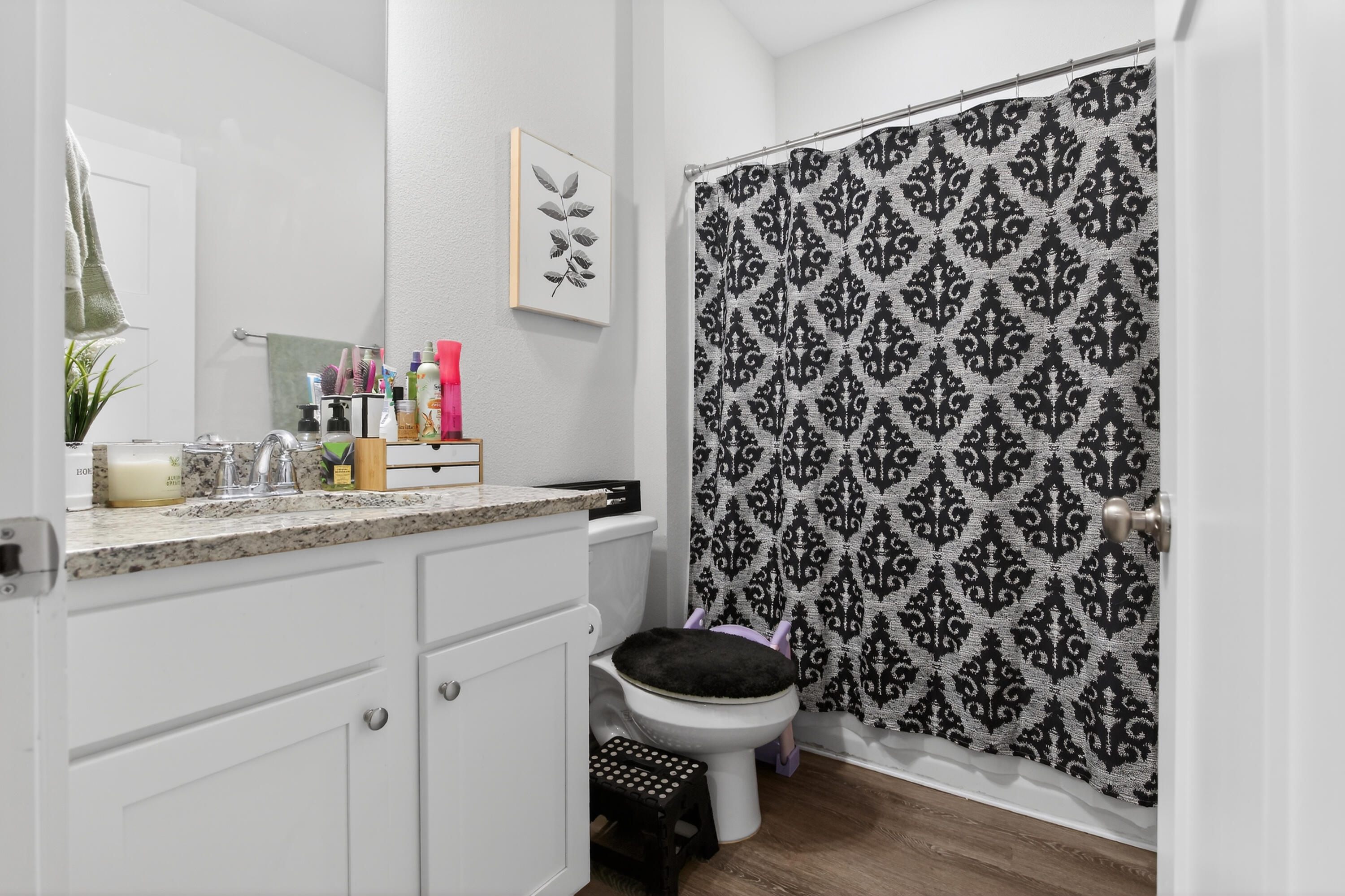 HILLWOOD ESTATES - Residential