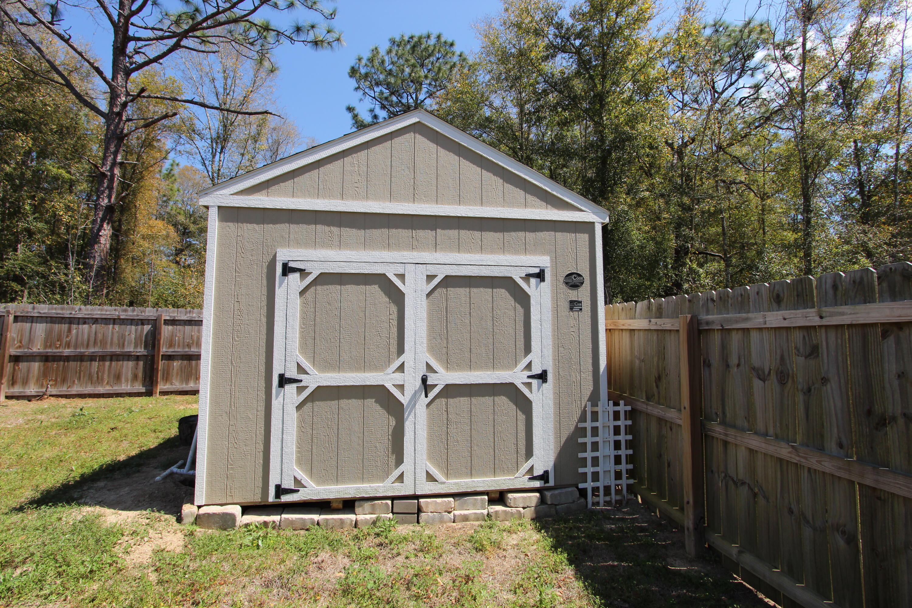 HILLWOOD ESTATES - Residential