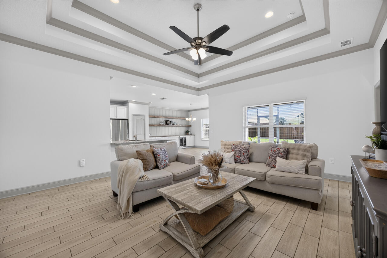 246 Lottie Loop