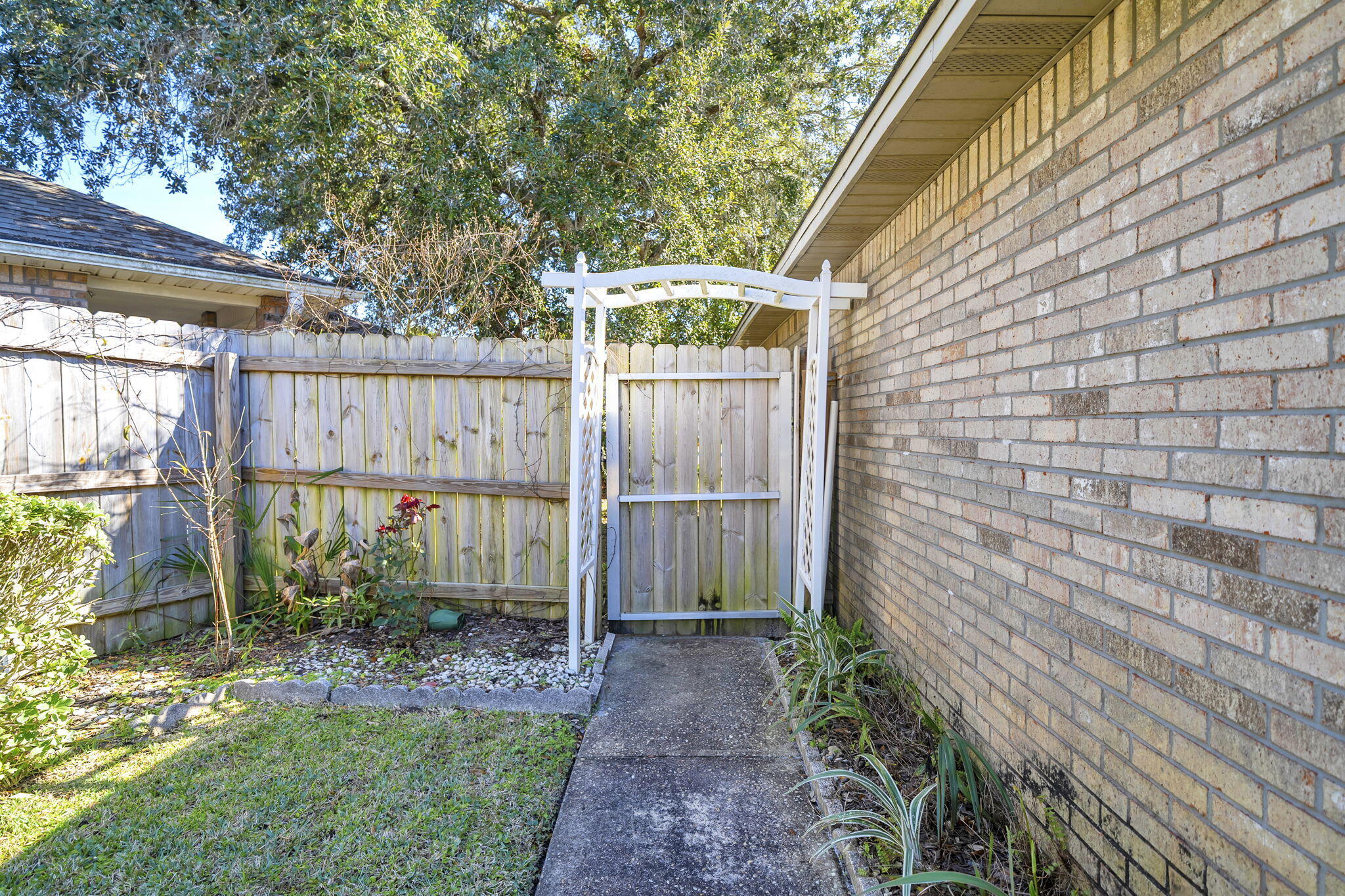 COVENTRY CORNERS - Residential