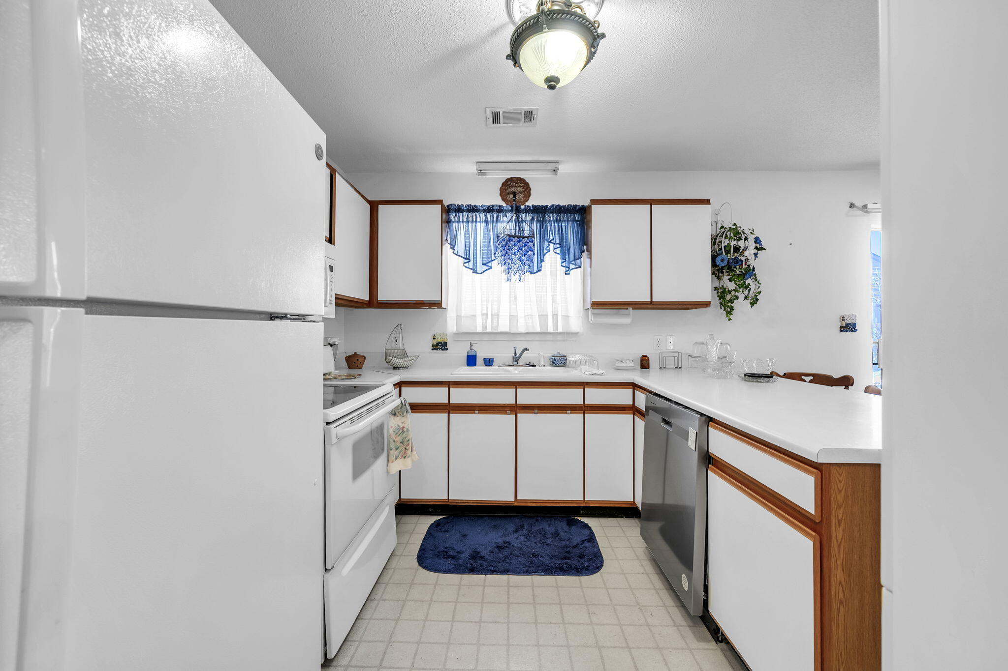 COVENTRY CORNERS - Residential