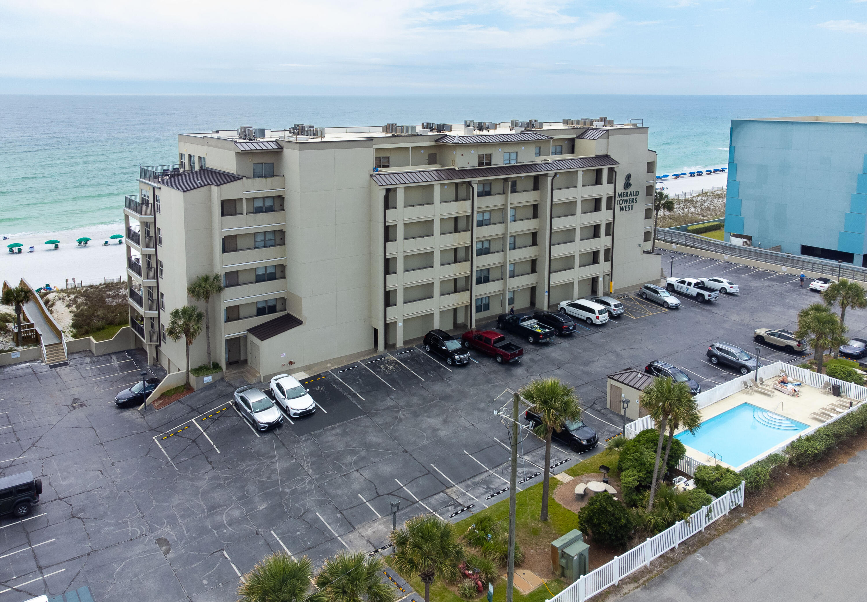 EMERALD TOWERS WEST CONDO - Residential